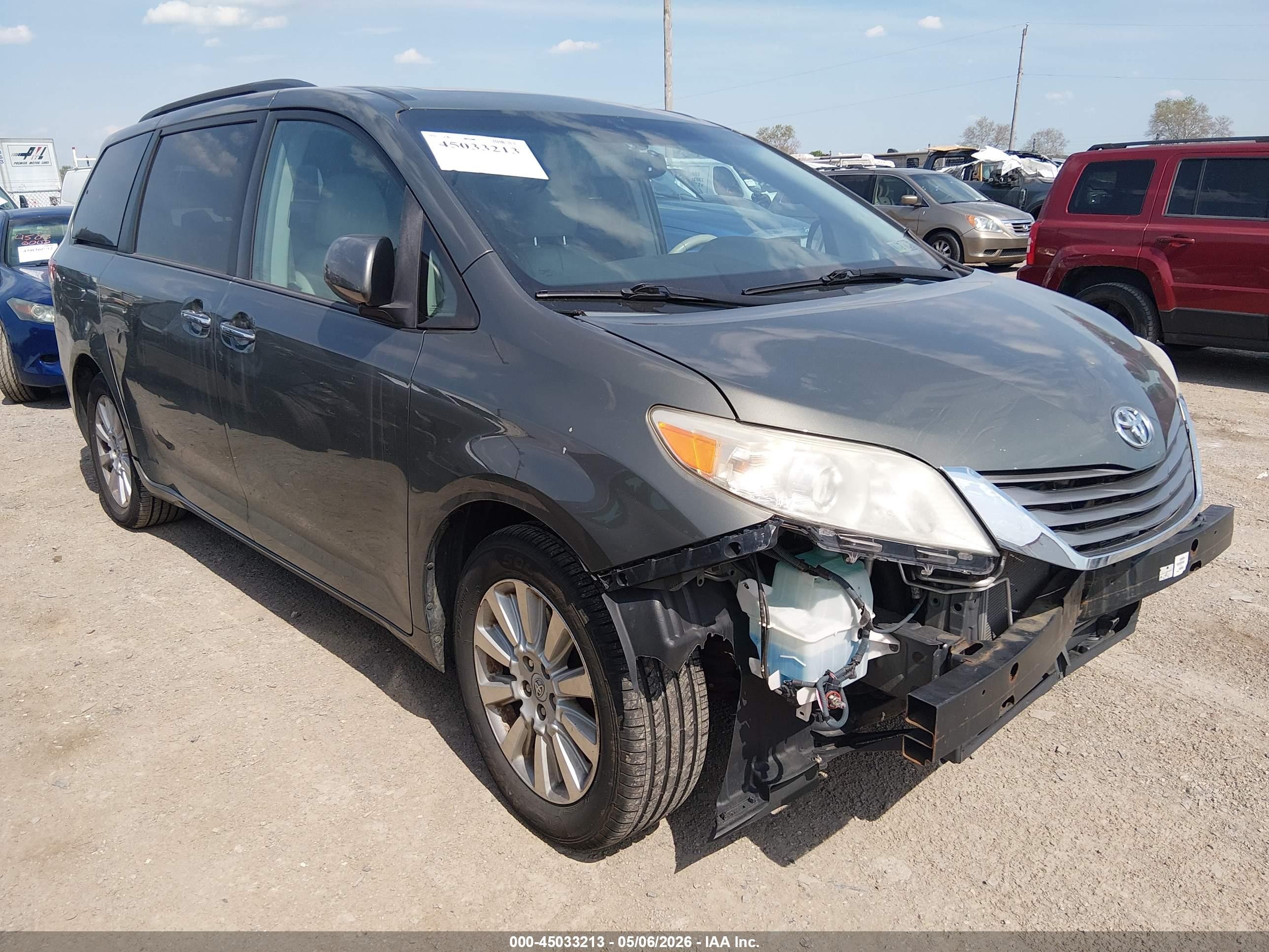 2012 Toyota Sienna Xle 7 Passenger Gray vin: 5TDDK3DC6CS044829