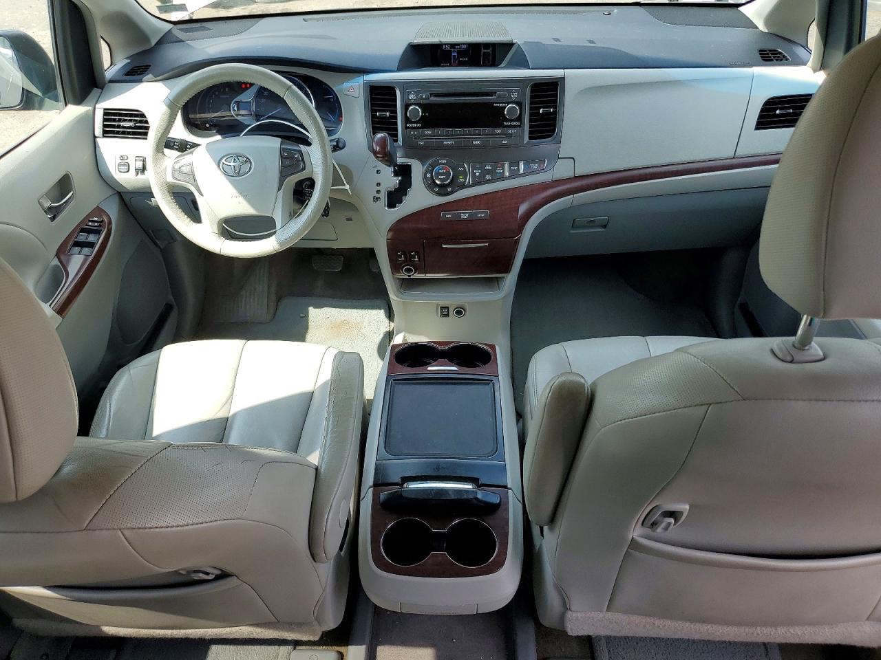 2013 Toyota Sienna Xle 7-passenger Gray vin: 5TDDK3DC6DS051801