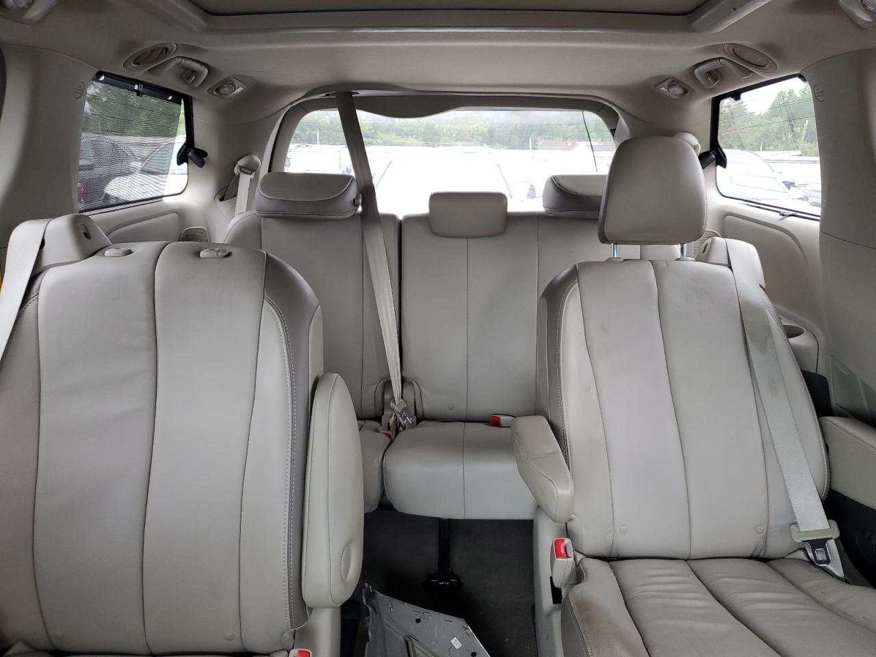 2013 Toyota Sienna Xle Burgundy vin: 5TDDK3DC6DS052169