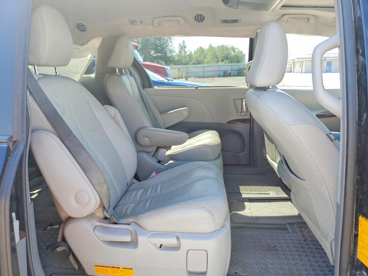 2013 Toyota Sienna Xle 7-passenger Черный vin: 5TDDK3DC6DS065536