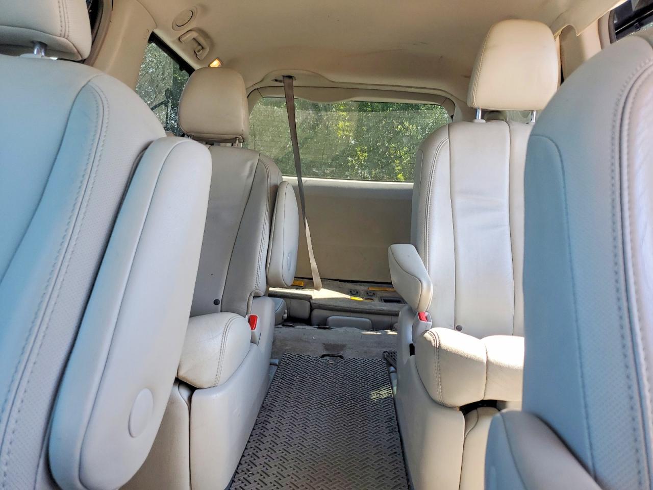 2013 Toyota Sienna Xle 7-passenger Черный vin: 5TDDK3DC6DS065536