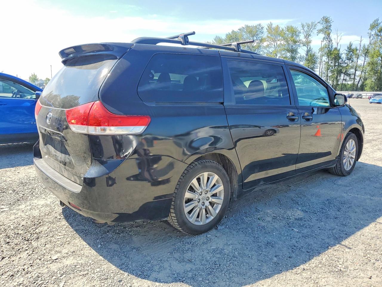 2013 Toyota Sienna Xle 7-passenger Черный vin: 5TDDK3DC6DS065536