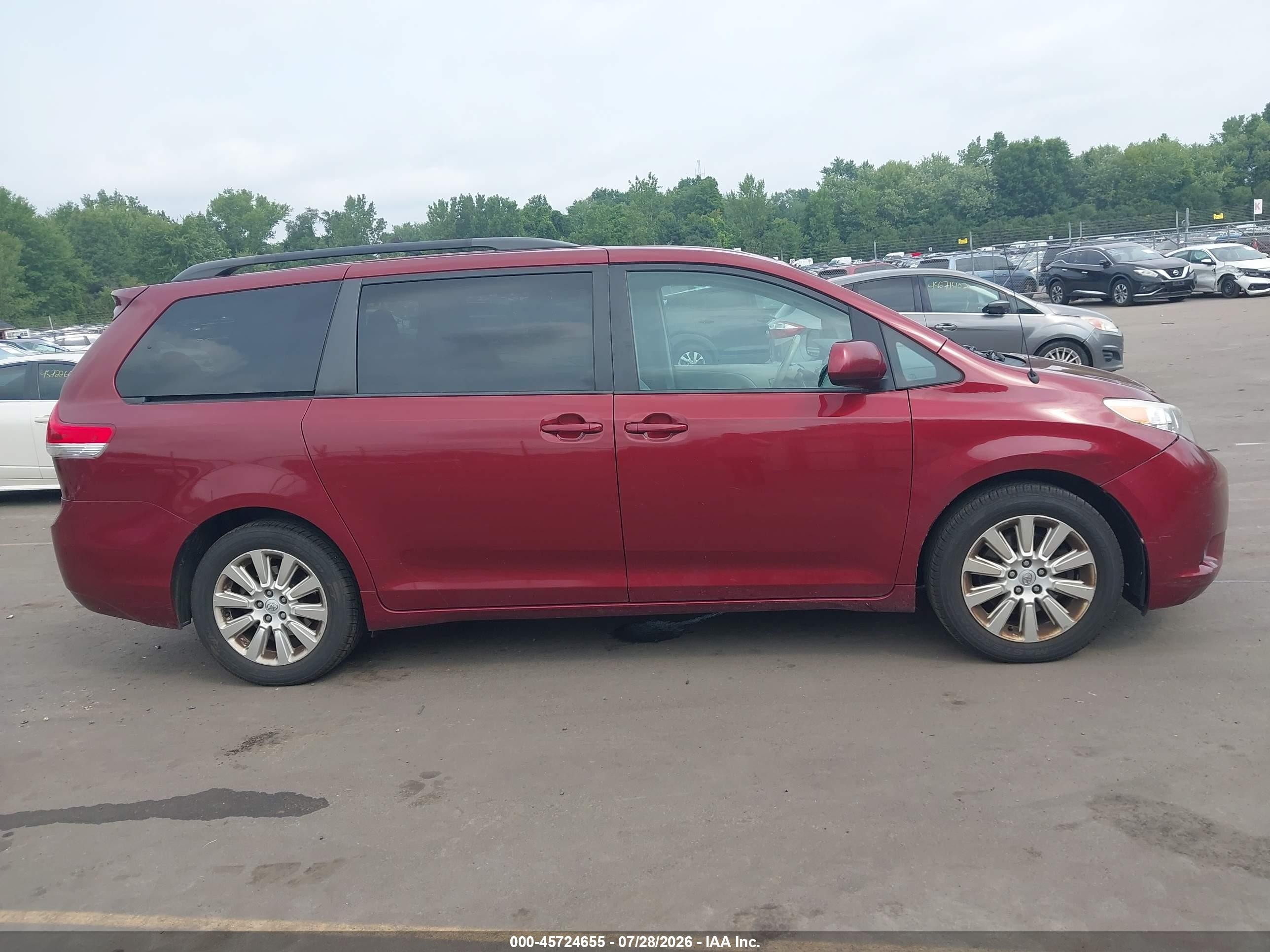 2014 Toyota Sienna Xle 7 Passenger Красный vin: 5TDDK3DC6ES076179