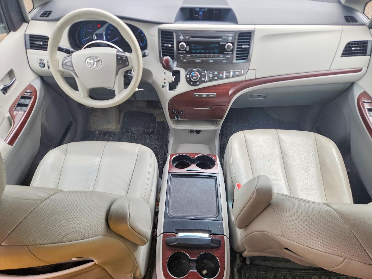 2014 Toyota Sienna Xle 7-passenger Серебряный vin: 5TDDK3DC6ES082290