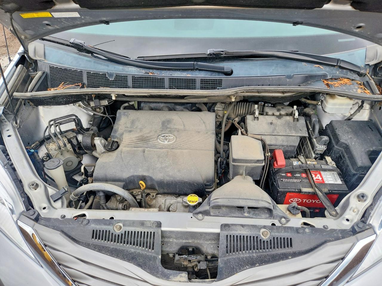 2014 Toyota Sienna Xle 7-passenger Серебряный vin: 5TDDK3DC6ES082290