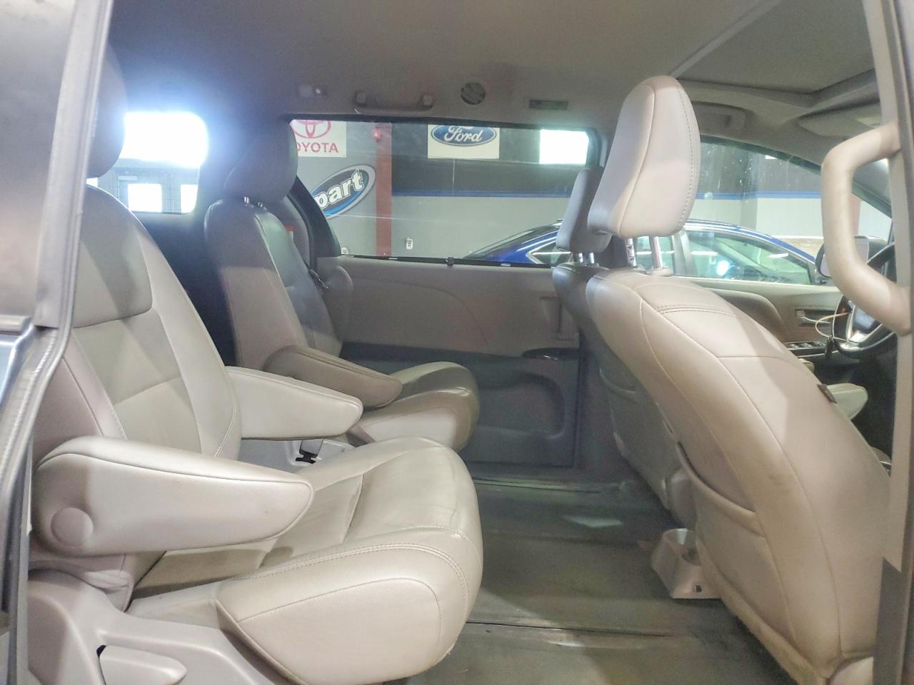 2015 Toyota Sienna Xle 7-passenger Blue vin: 5TDDK3DC6FS110817