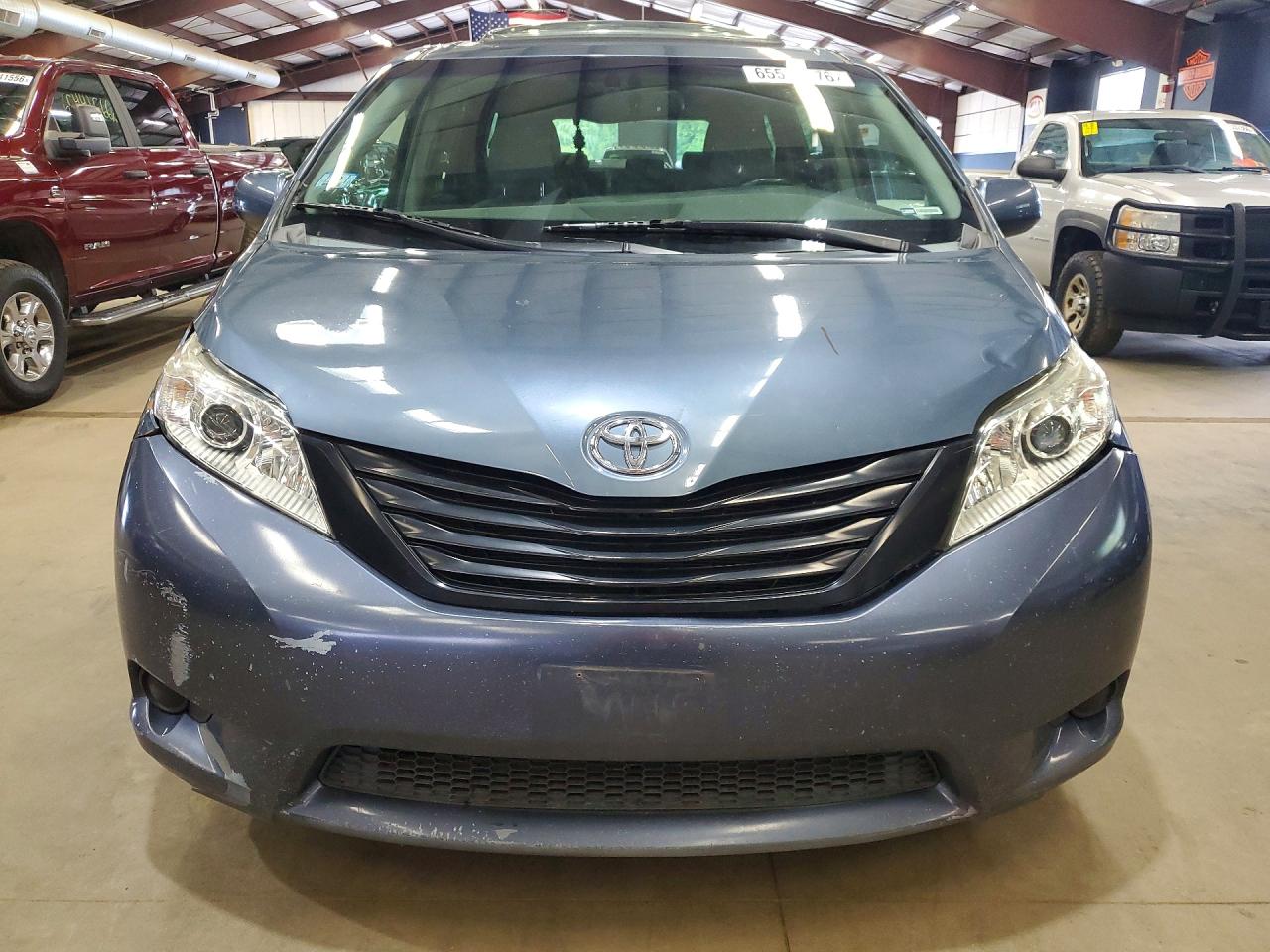 2015 Toyota Sienna Xle 7-passenger Blue vin: 5TDDK3DC6FS110817