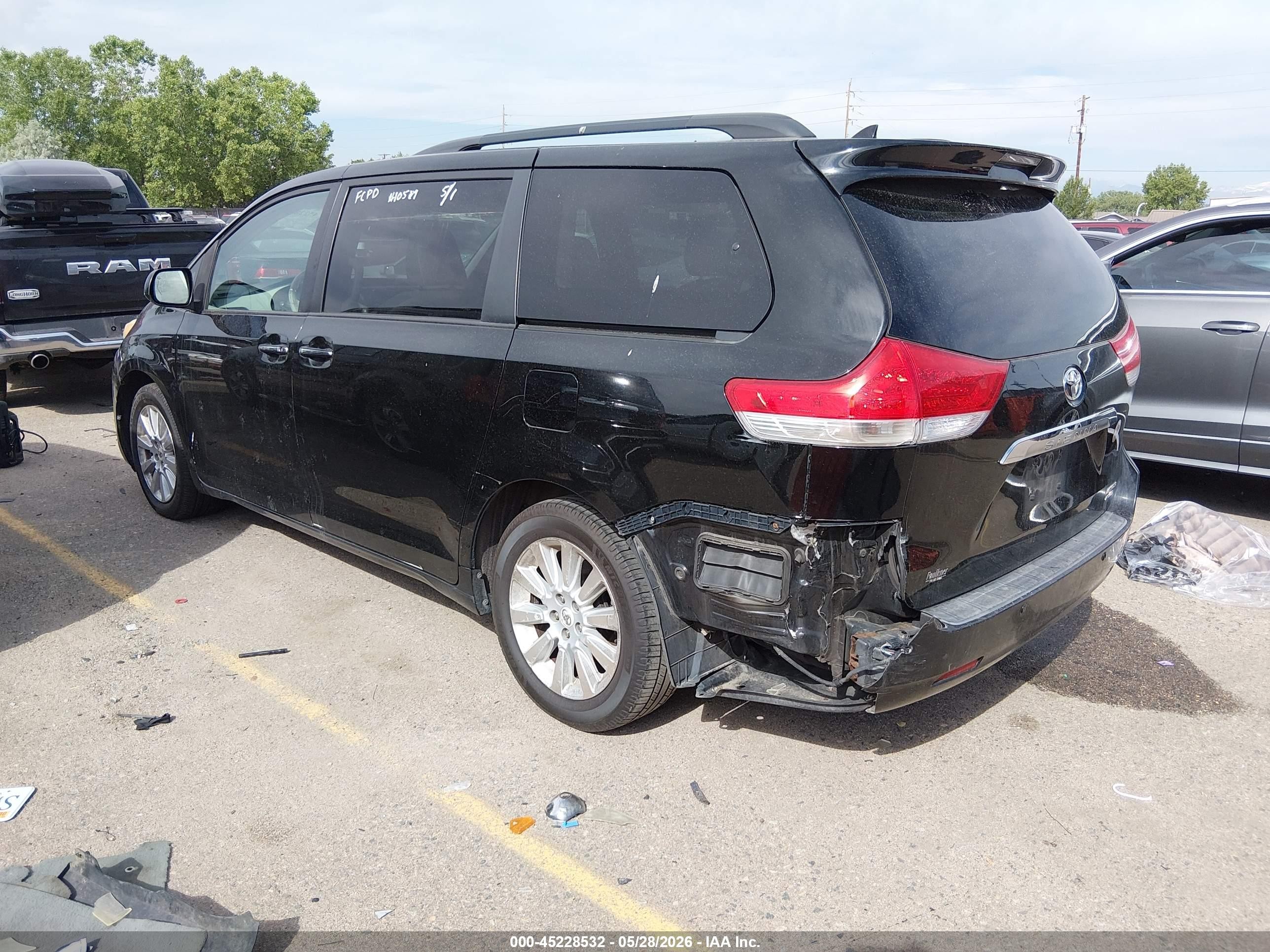 2011 Toyota Sienna Limited Black vin: 5TDDK3DC7BS002894