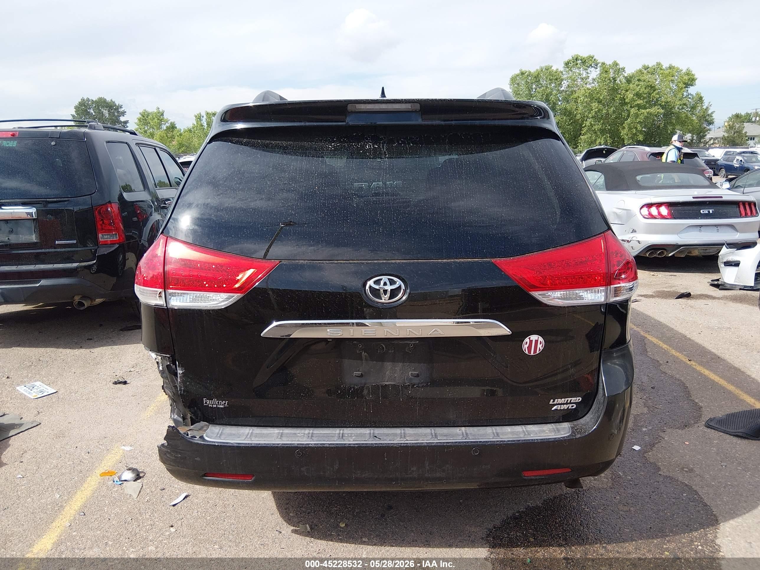 2011 Toyota Sienna Limited Black vin: 5TDDK3DC7BS002894