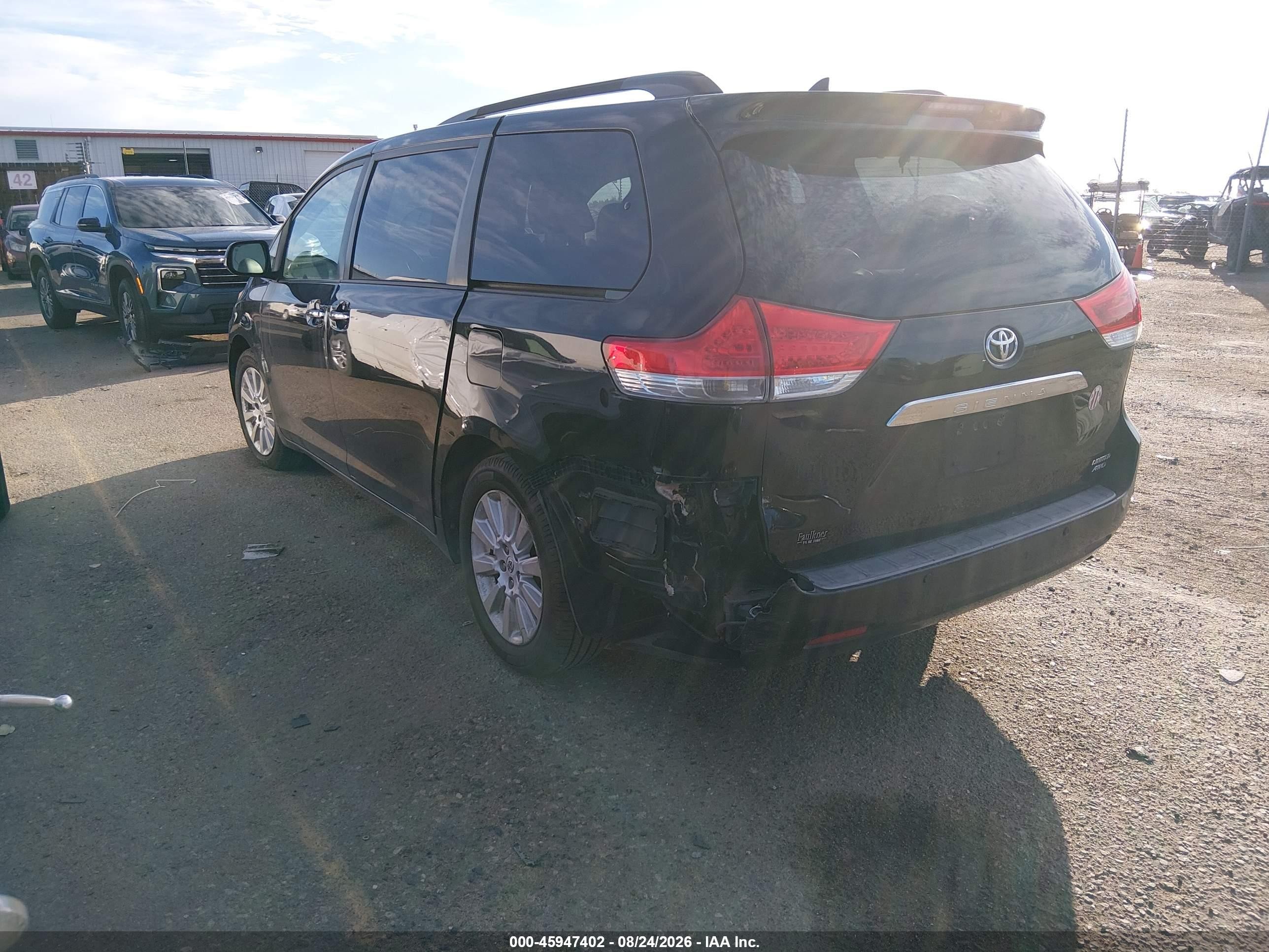 2011 Toyota Sienna Limited Black vin: 5TDDK3DC7BS002894