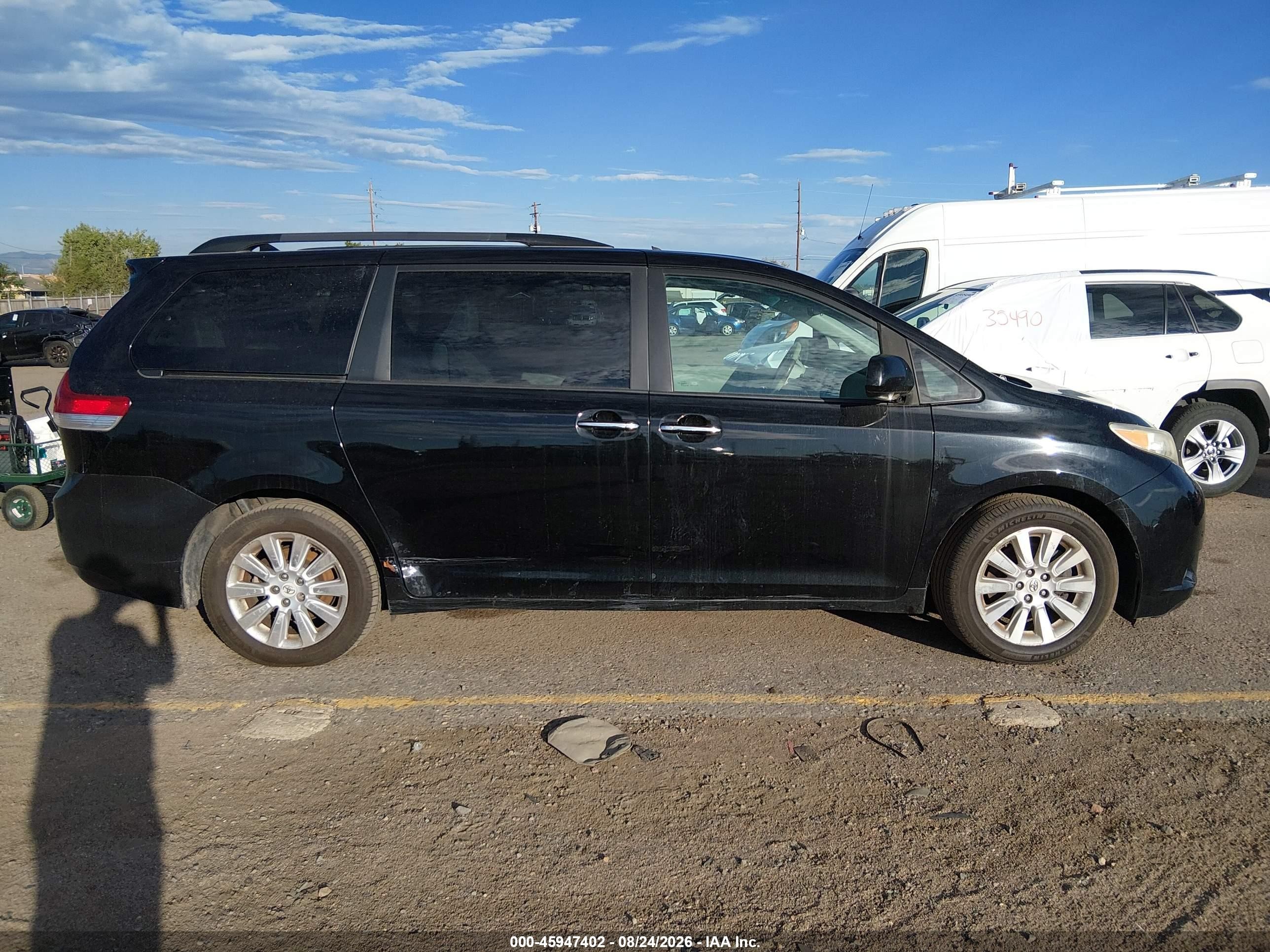2011 Toyota Sienna Limited Black vin: 5TDDK3DC7BS002894