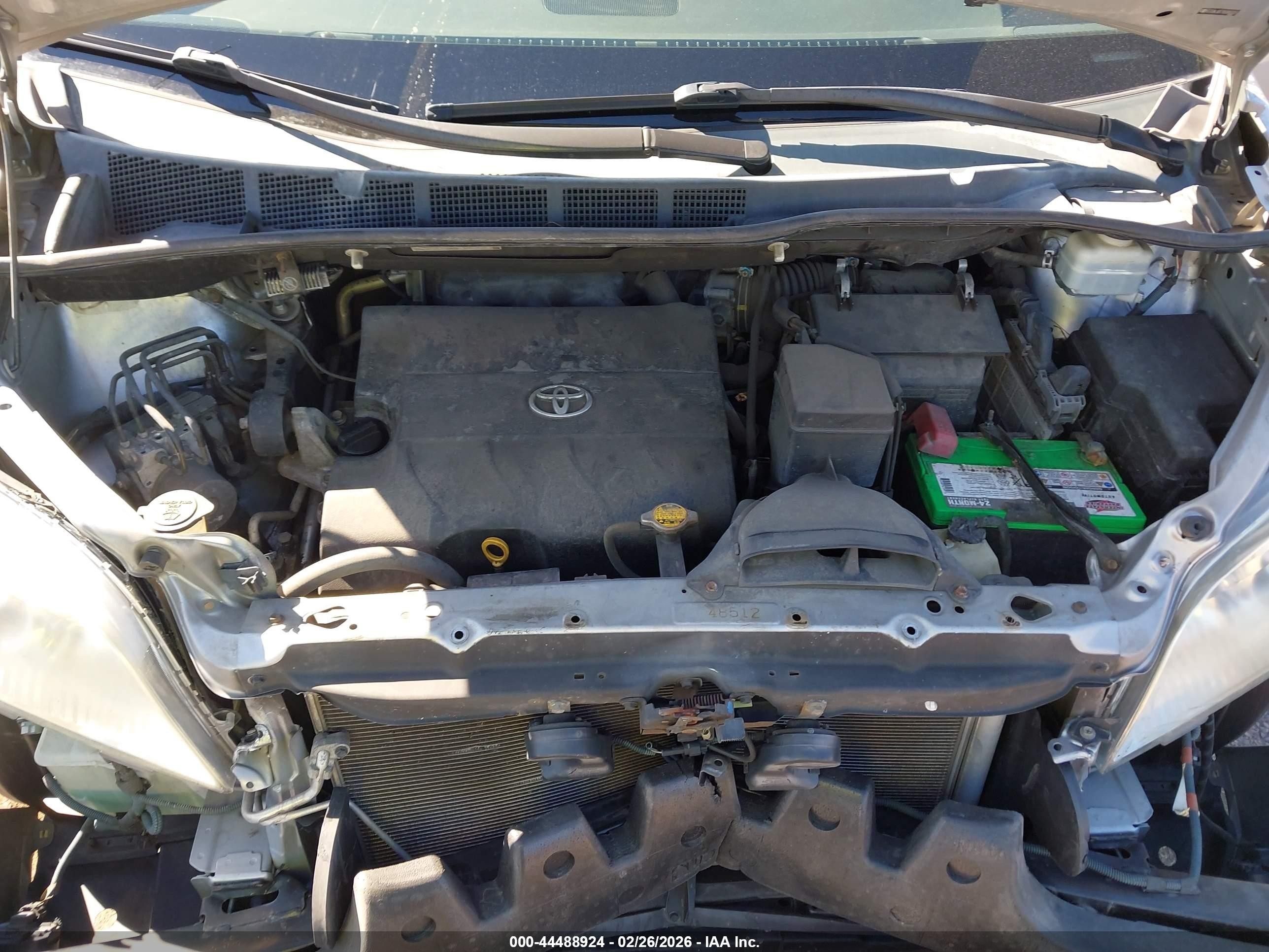 2011 Toyota Sienna Xle Silver vin: 5TDDK3DC7BS003205