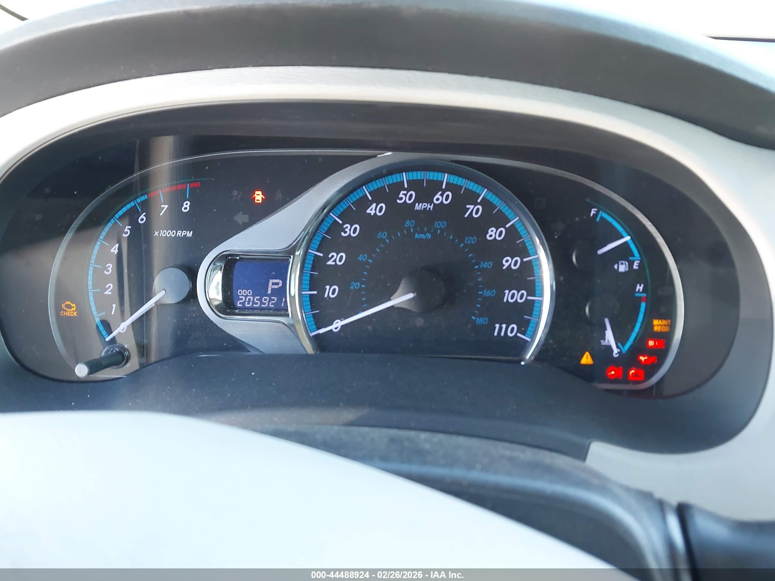 2011 Toyota Sienna Xle Silver vin: 5TDDK3DC7BS003205