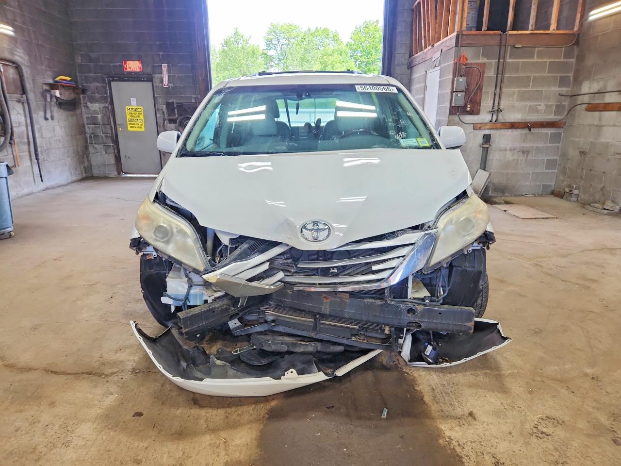 2011 Toyota Sienna Limited Awd White vin: 5TDDK3DC7BS011837