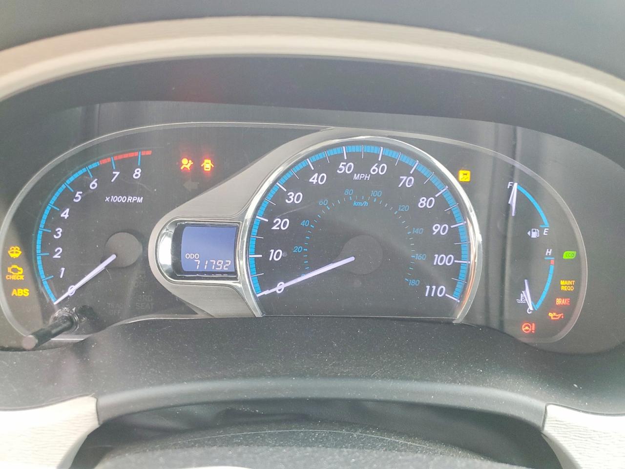 2011 Toyota Sienna Xle 7-passenger Silver vin: 5TDDK3DC7BS012907