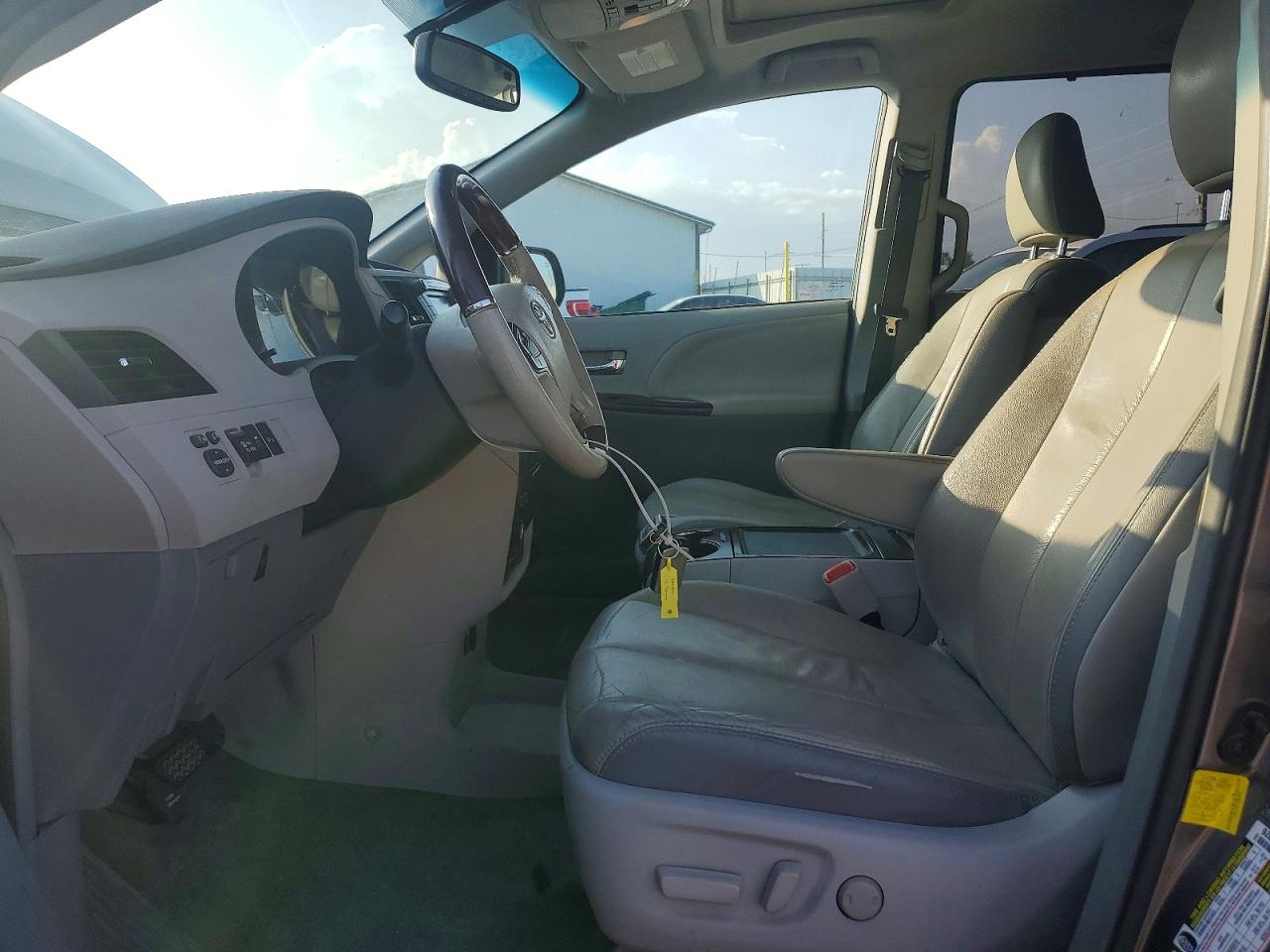 2012 Toyota Sienna Limited 7-passenger Charcoal vin: 5TDDK3DC7CS036335