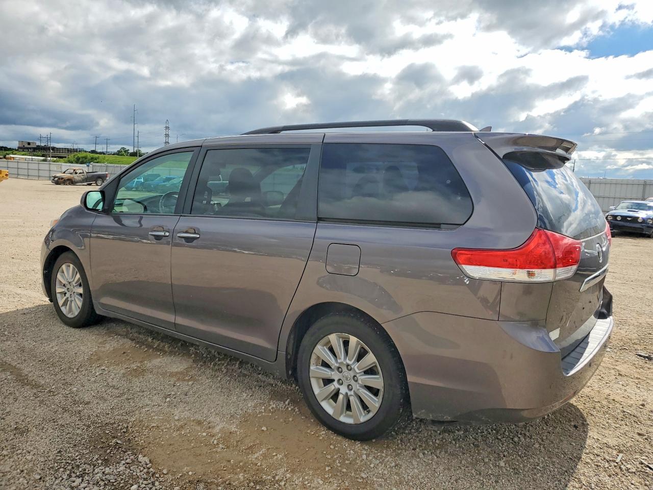 2012 Toyota Sienna Limited 7-passenger Gray vin: 5TDDK3DC7CS046198