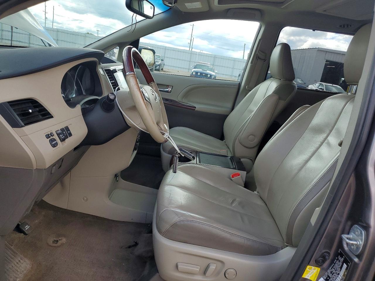 2012 Toyota Sienna Limited 7-passenger Gray vin: 5TDDK3DC7CS046198