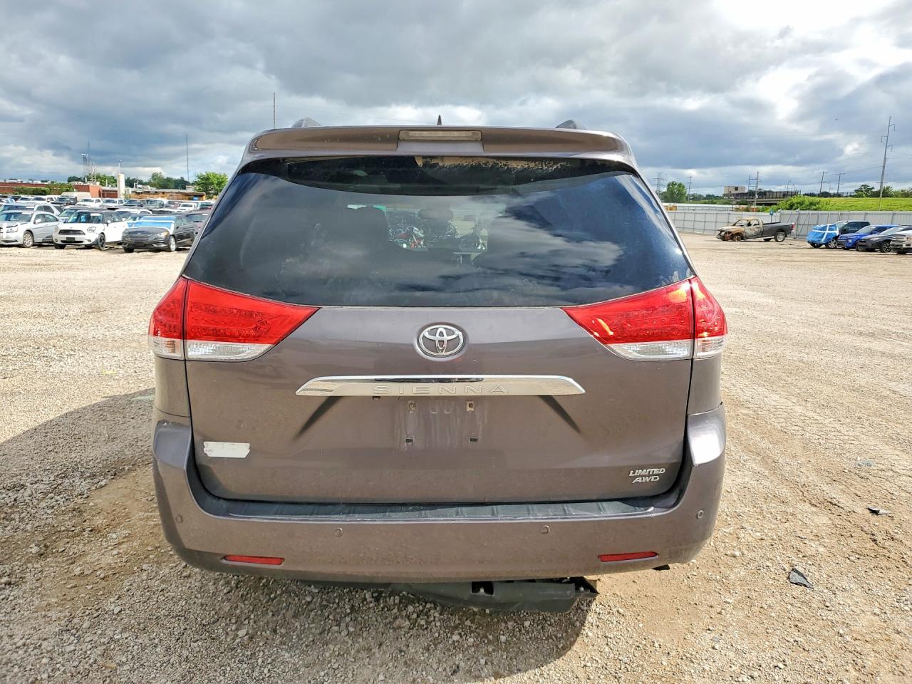 2012 Toyota Sienna Limited 7-passenger Gray vin: 5TDDK3DC7CS046198