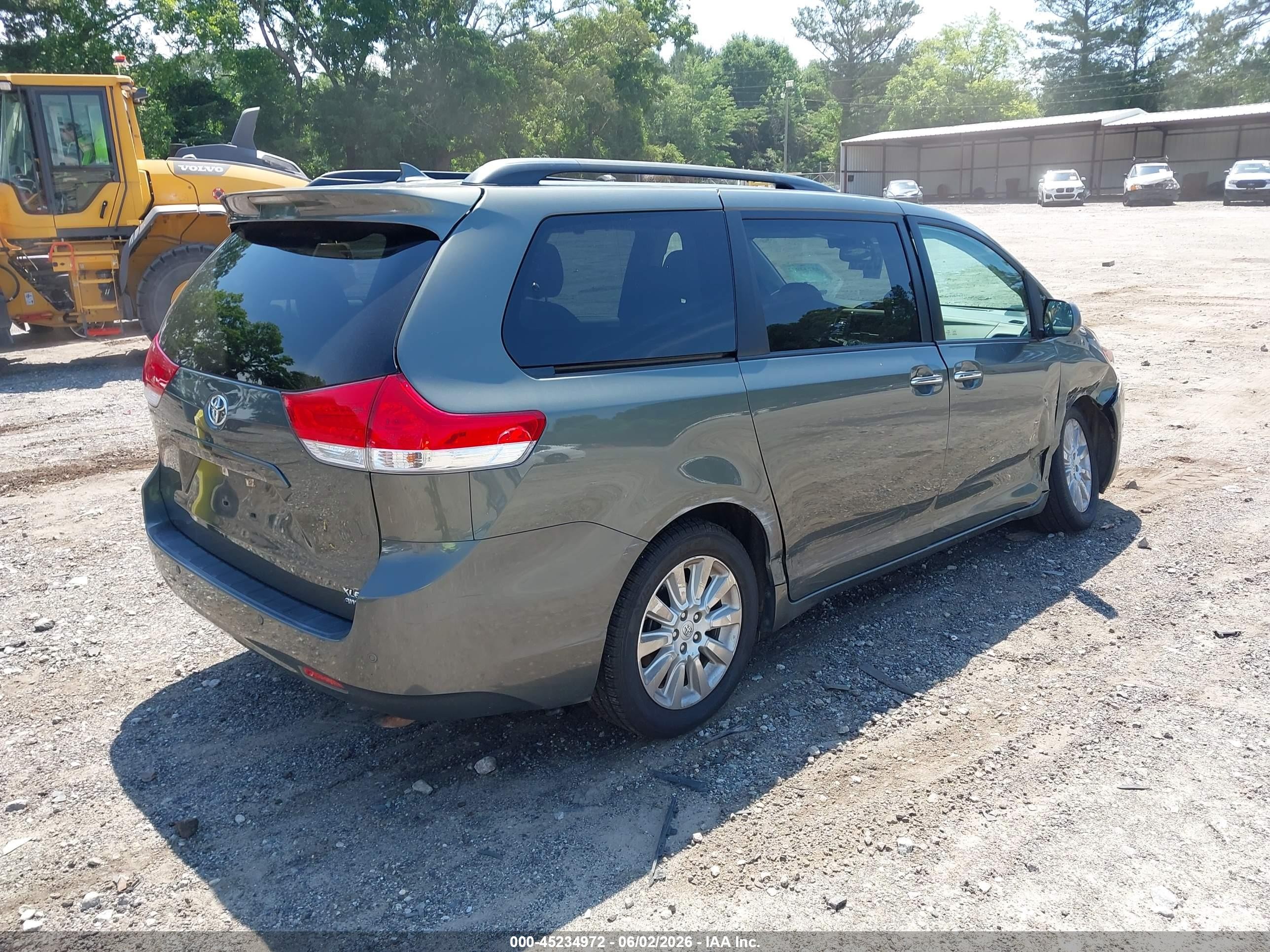 2012 Toyota Sienna Xle 7 Passenger Серый vin: 5TDDK3DC7CS048923