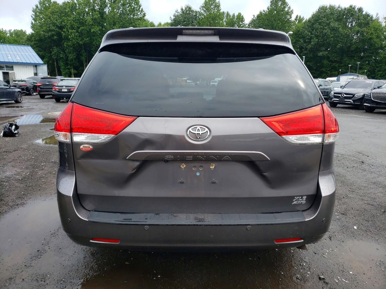 2013 Toyota Sienna Xle 7-passenger Серый vin: 5TDDK3DC7DS055646