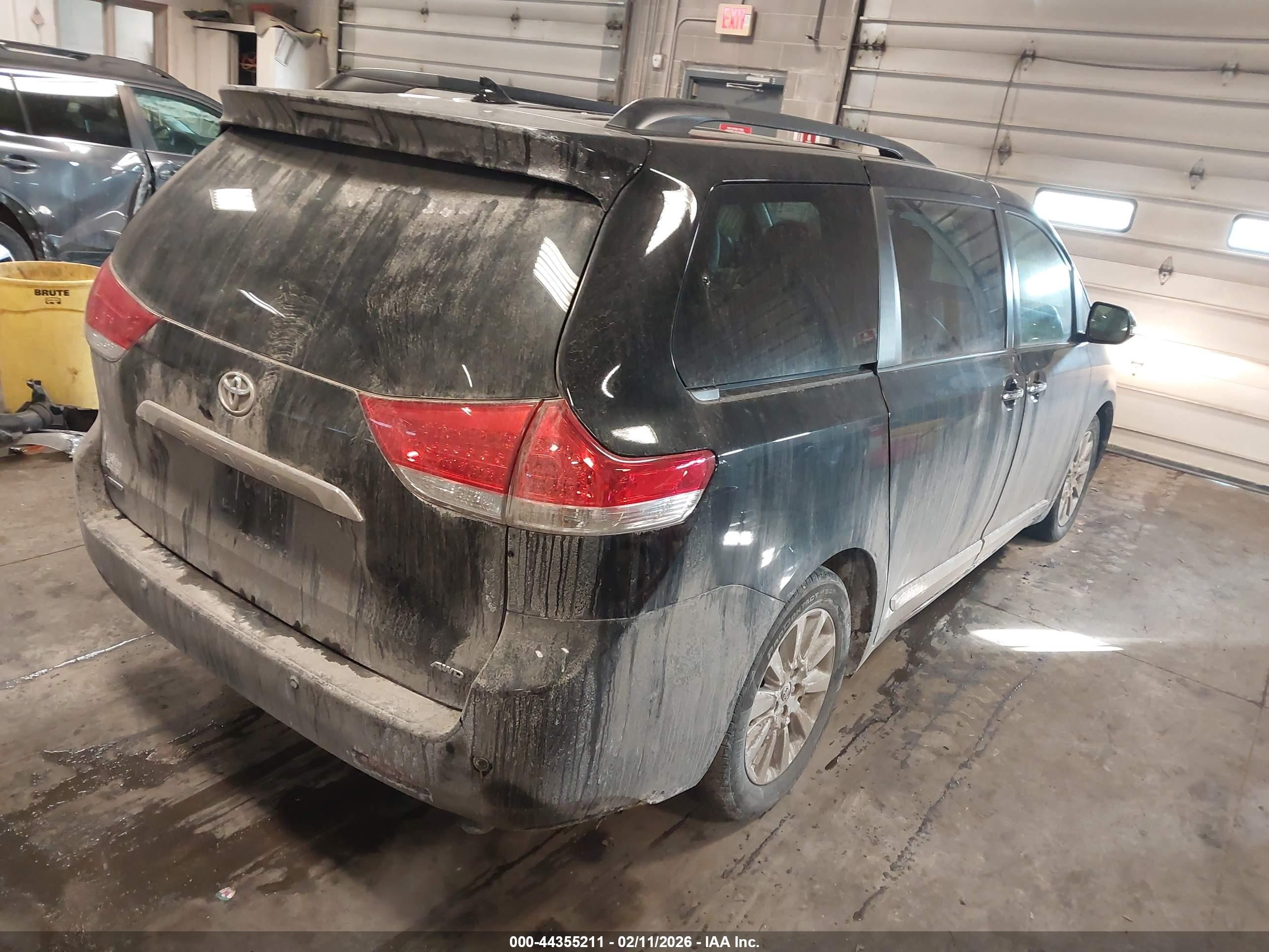 2013 Toyota Sienna Limited 7 Passenger Black vin: 5TDDK3DC7DS059034