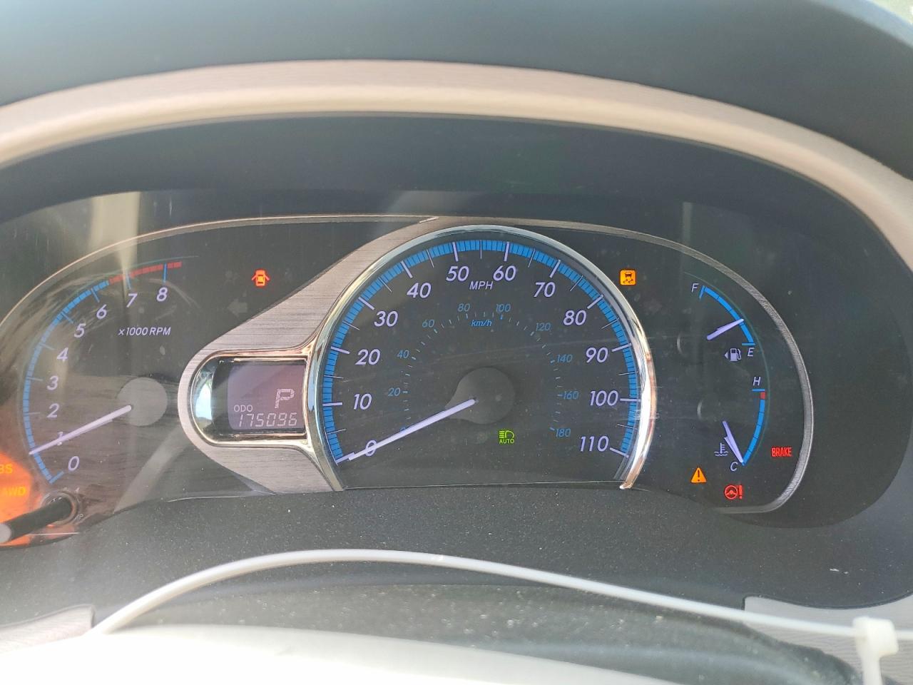 2013 Toyota Sienna Limited 7-passenger Серебряный vin: 5TDDK3DC7DS059678