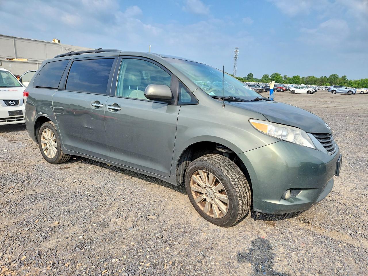 2013 Toyota Sienna Бирюзовый vin: 5TDDK3DC7DS061818