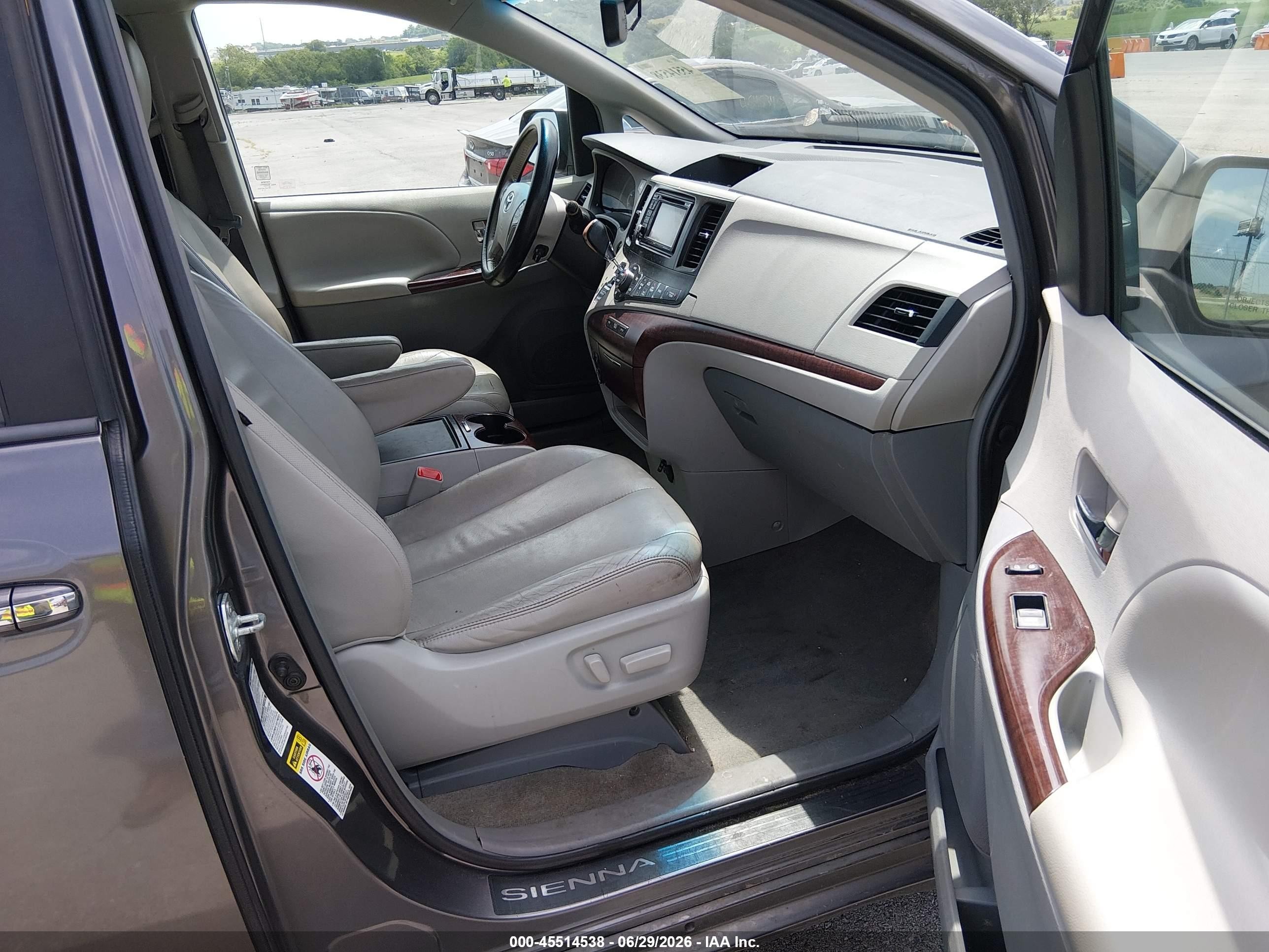 2013 Toyota Sienna Xle 7 Passenger Gray vin: 5TDDK3DC7DS063195