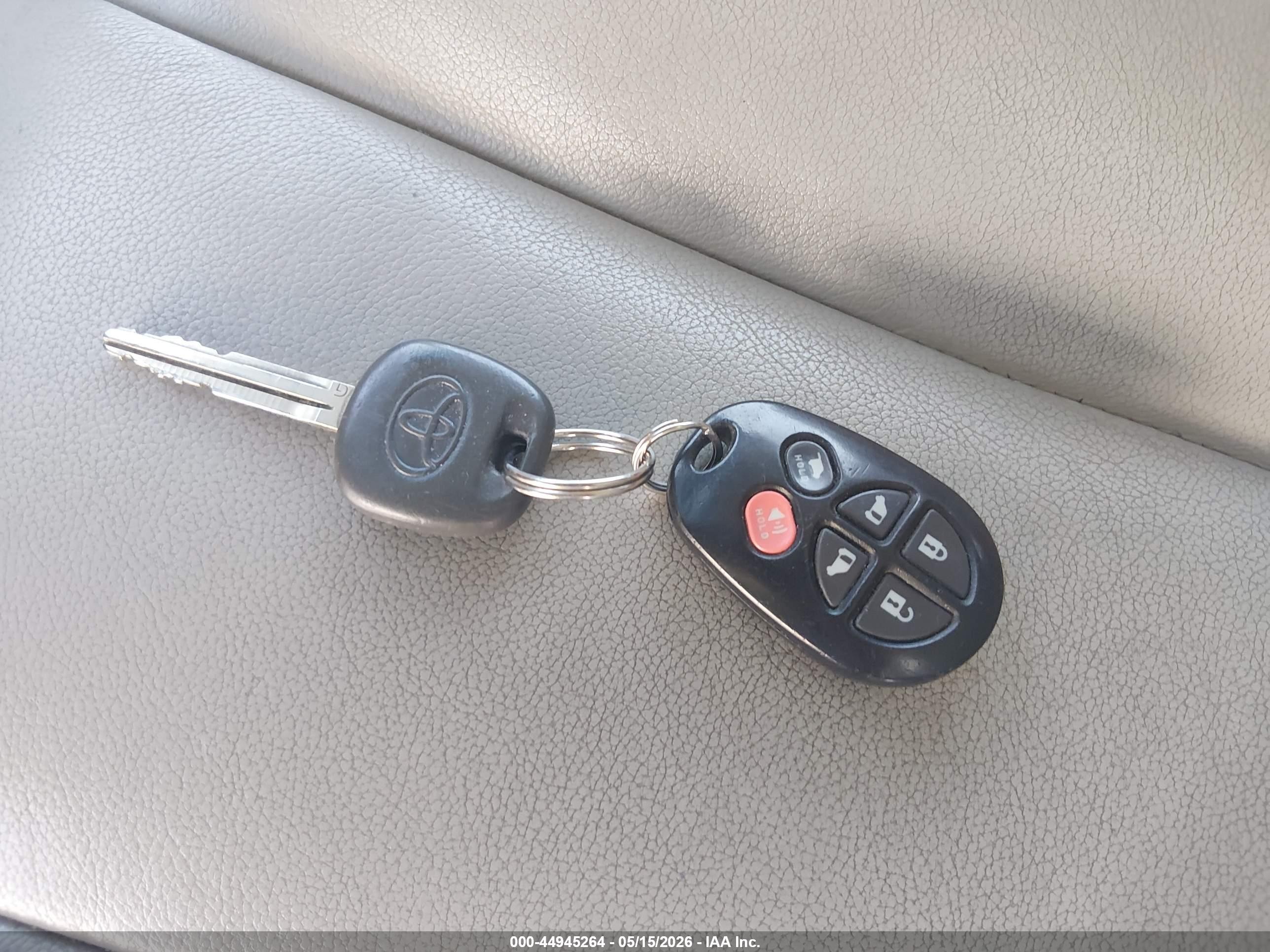 2014 Toyota Sienna Xle 7 Passenger Gray vin: 5TDDK3DC7ES082136