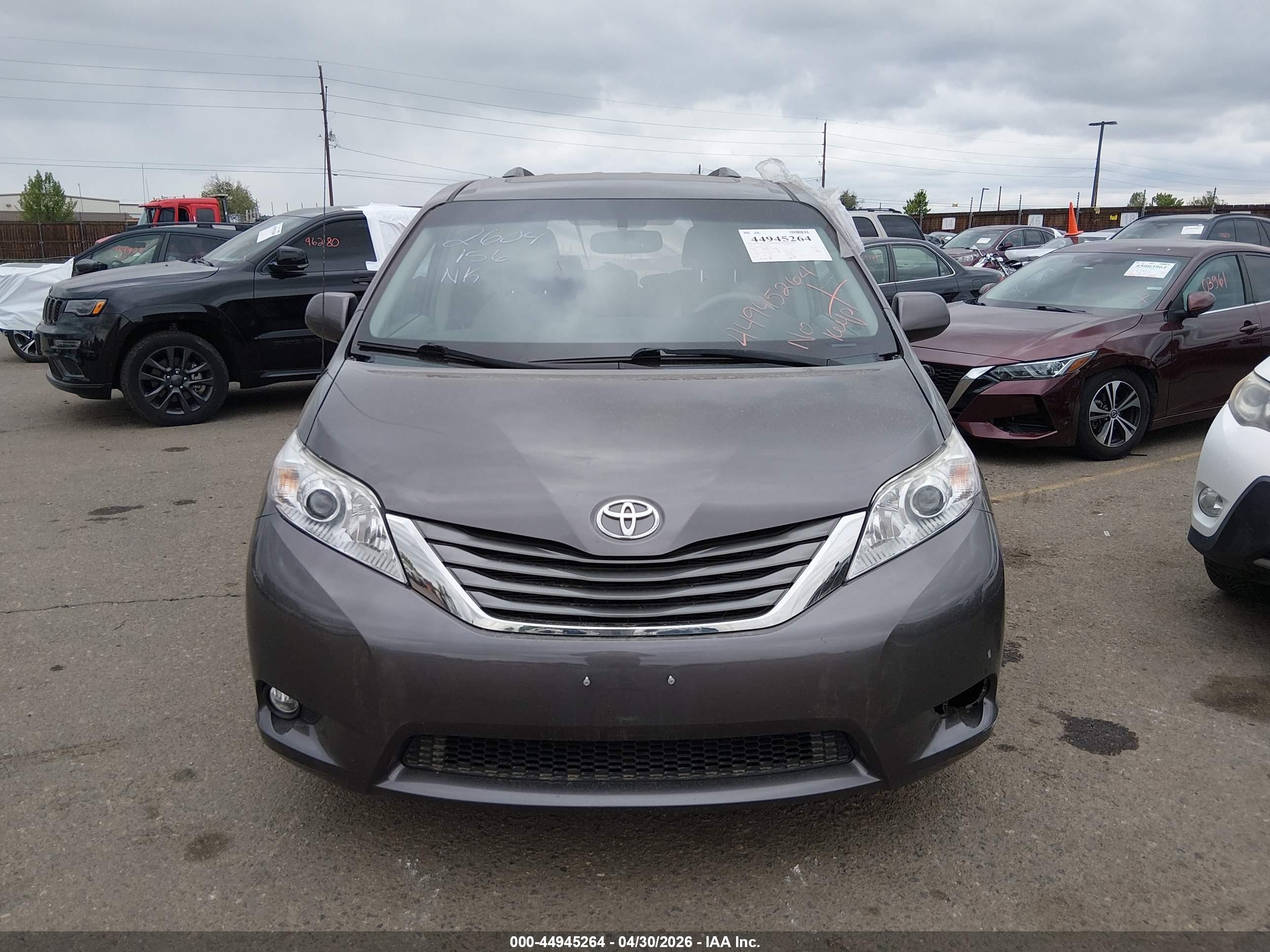 2014 Toyota Sienna Xle 7 Passenger Gray vin: 5TDDK3DC7ES082136
