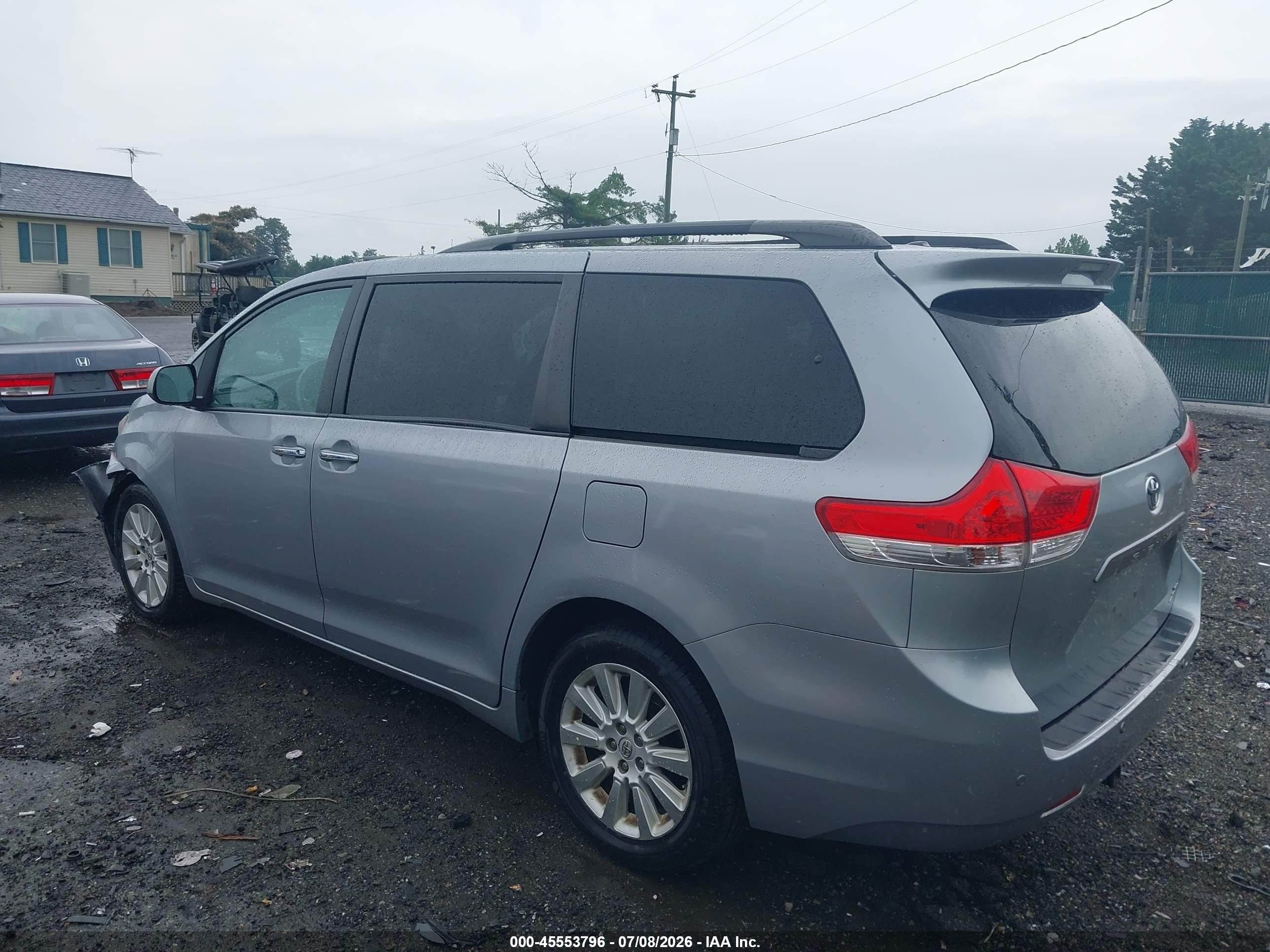 2014 Toyota Sienna Xle 7 Passenger Gray vin: 5TDDK3DC7ES090608