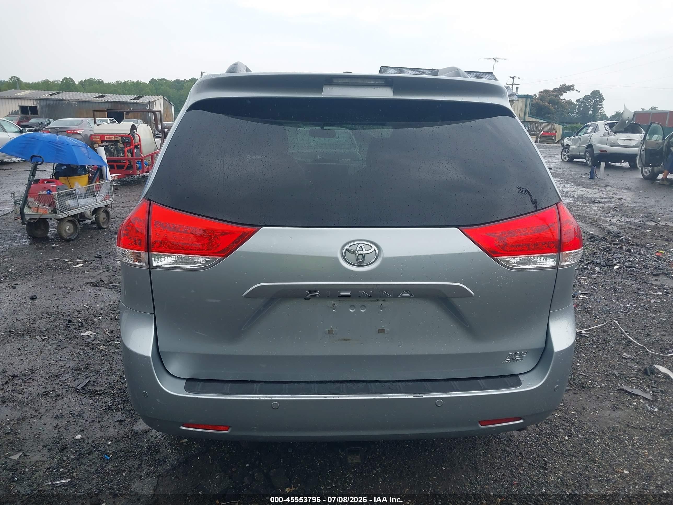 2014 Toyota Sienna Xle 7 Passenger Gray vin: 5TDDK3DC7ES090608