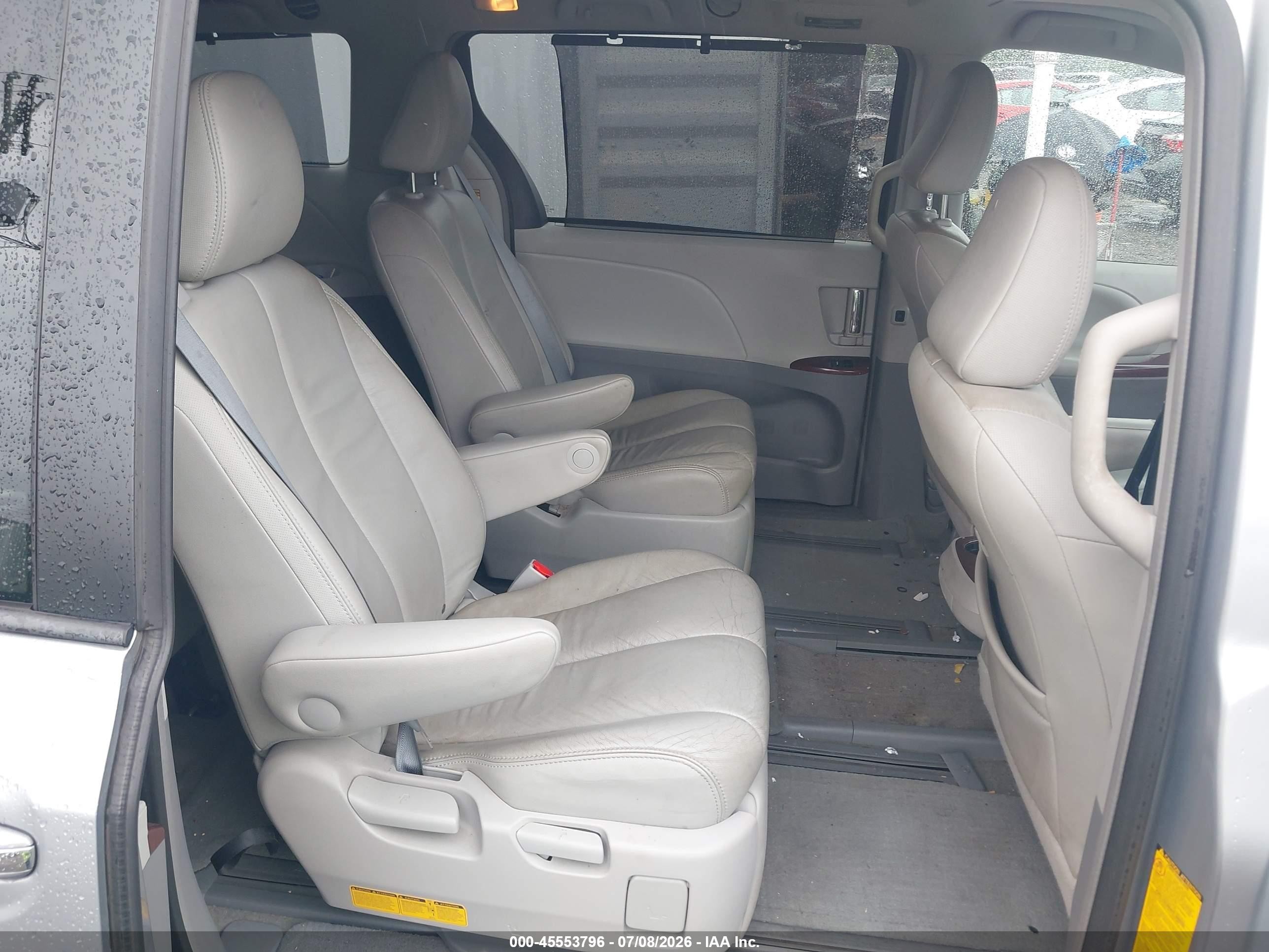 2014 Toyota Sienna Xle 7 Passenger Gray vin: 5TDDK3DC7ES090608