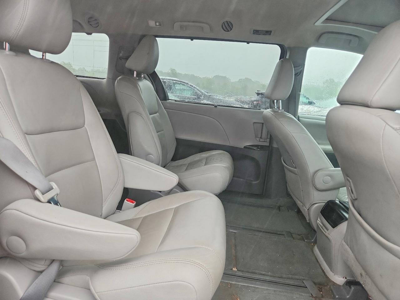 2015 Toyota Sienna Xle 7-passenger Blue vin: 5TDDK3DC7FS099245