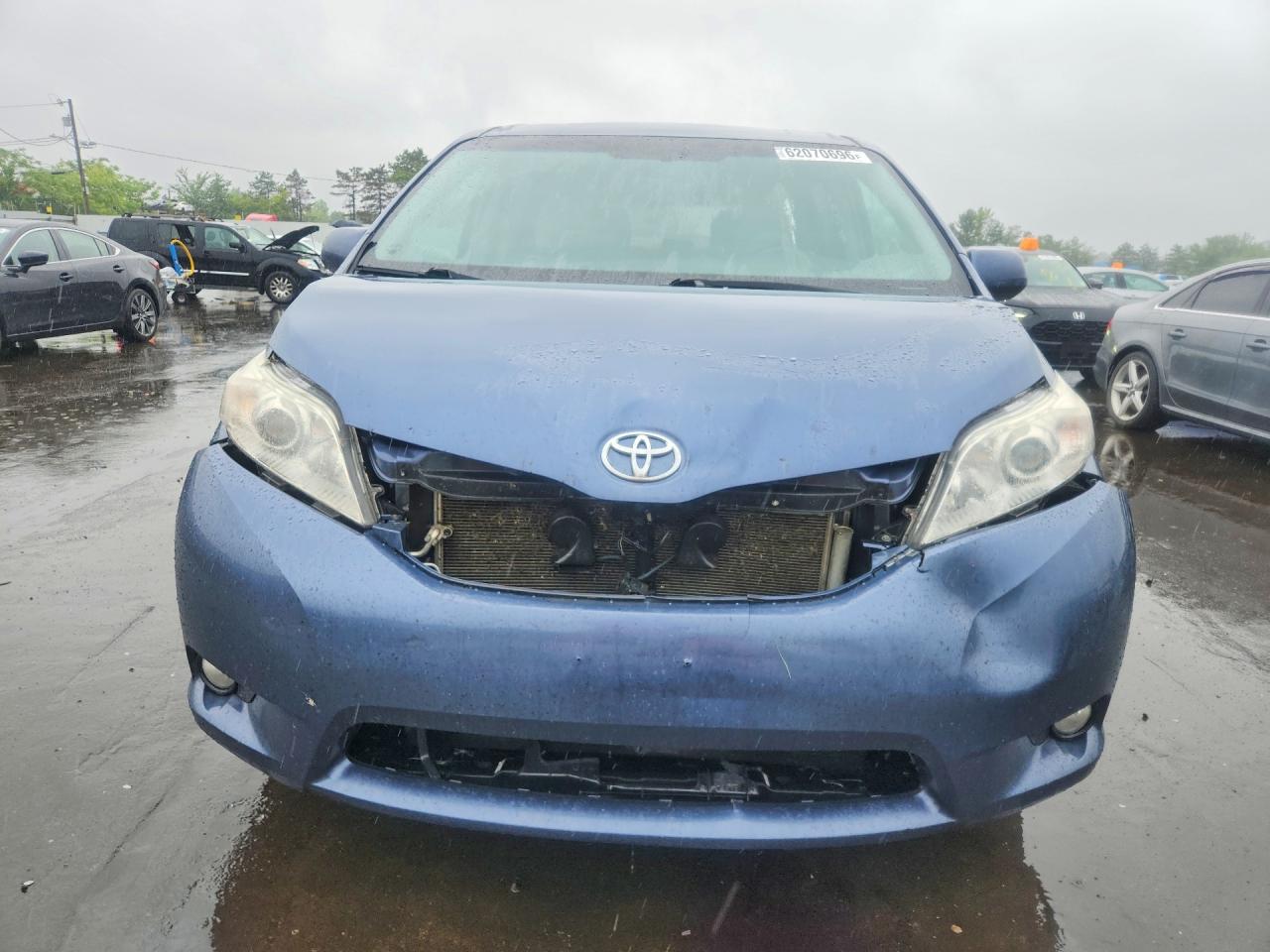 2015 Toyota Sienna Xle 7-passenger Blue vin: 5TDDK3DC7FS099245