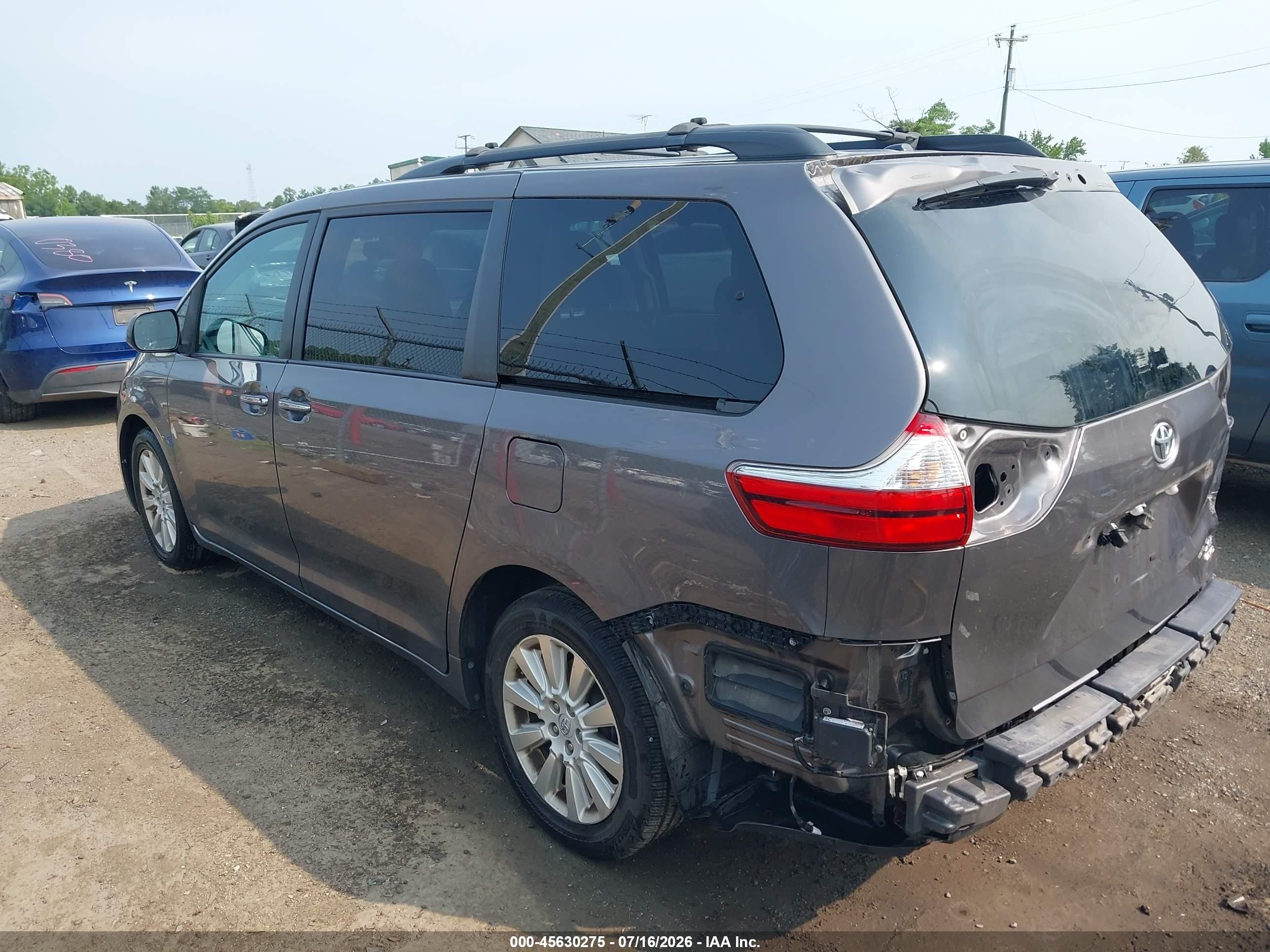 2015 Toyota Sienna Xle Premium 7 Passenger Gray vin: 5TDDK3DC7FS100782