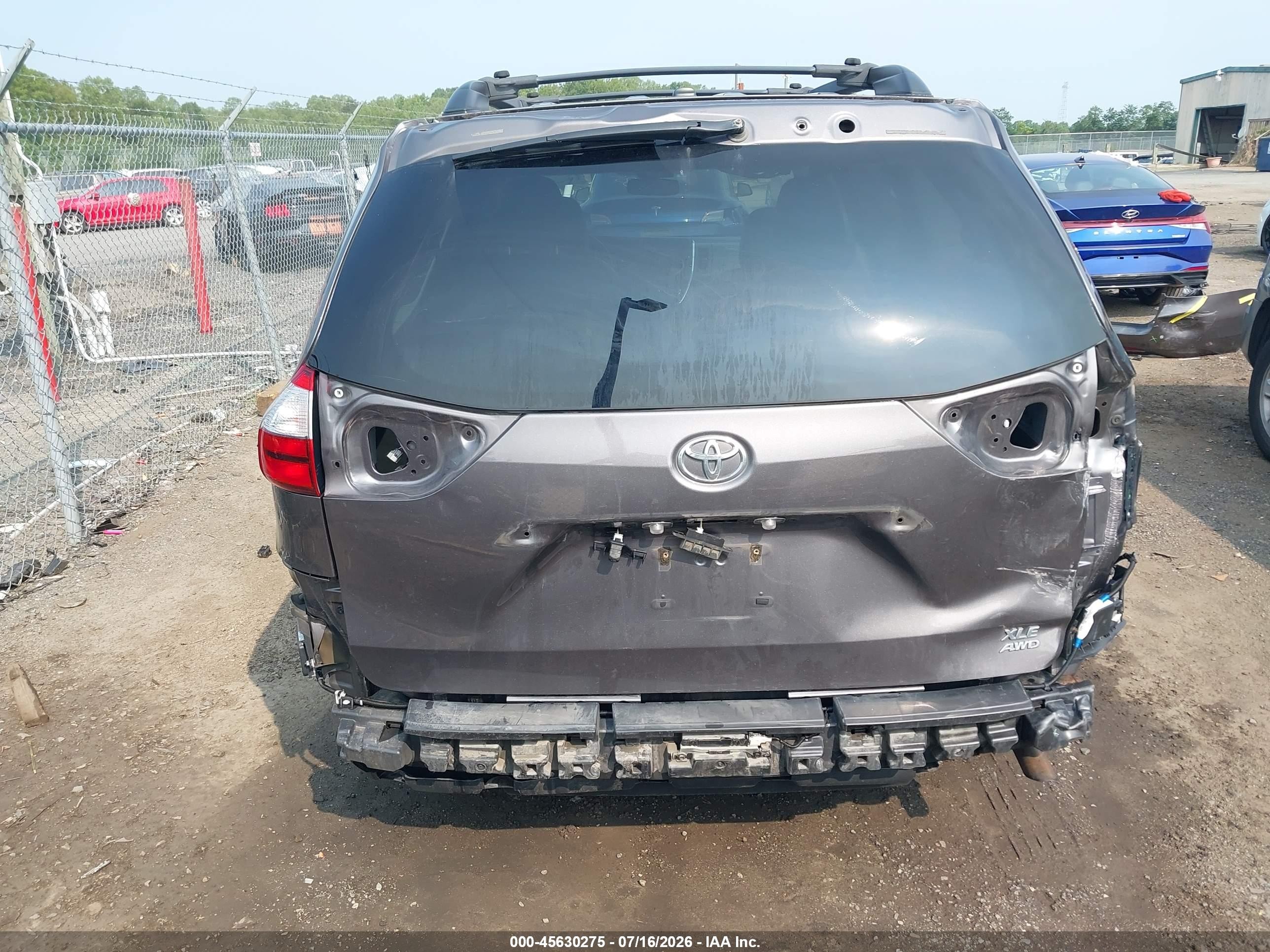 2015 Toyota Sienna Xle Premium 7 Passenger Gray vin: 5TDDK3DC7FS100782