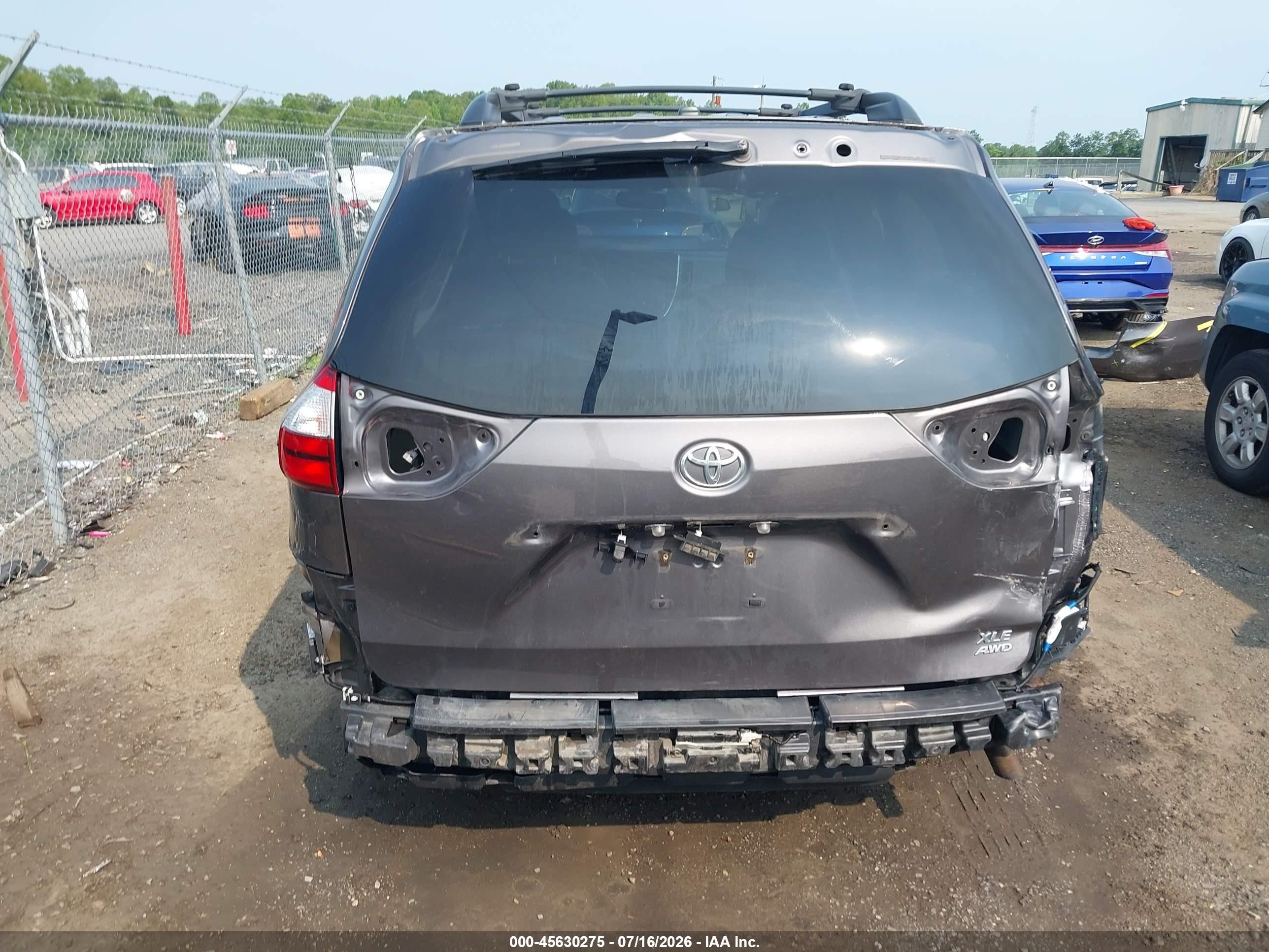 2015 Toyota Sienna Xle Premium 7 Passenger Gray vin: 5TDDK3DC7FS100782