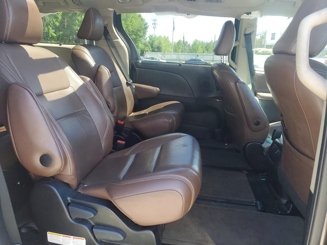 2015 Toyota Sienna Limited Premium 7-passenger Серый vin: 5TDDK3DC7FS102919