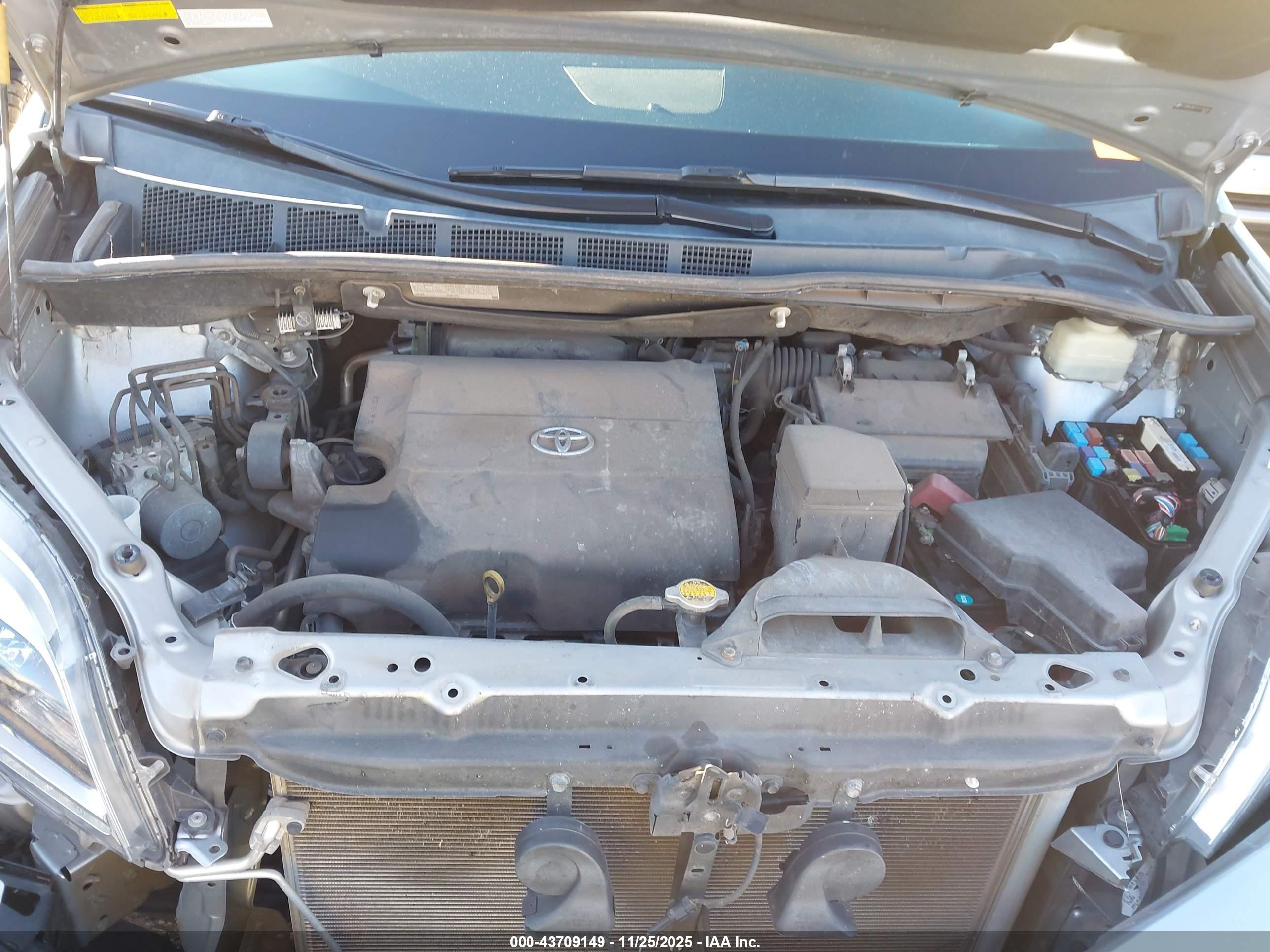 2015 Toyota Sienna Limited Premium 7 Passenger Серебряный vin: 5TDDK3DC7FS116044