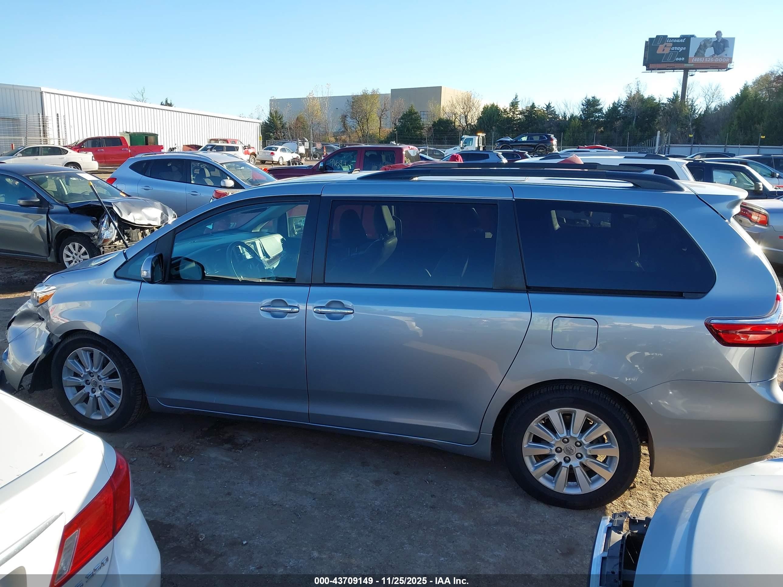 2015 Toyota Sienna Limited Premium 7 Passenger Серебряный vin: 5TDDK3DC7FS116044