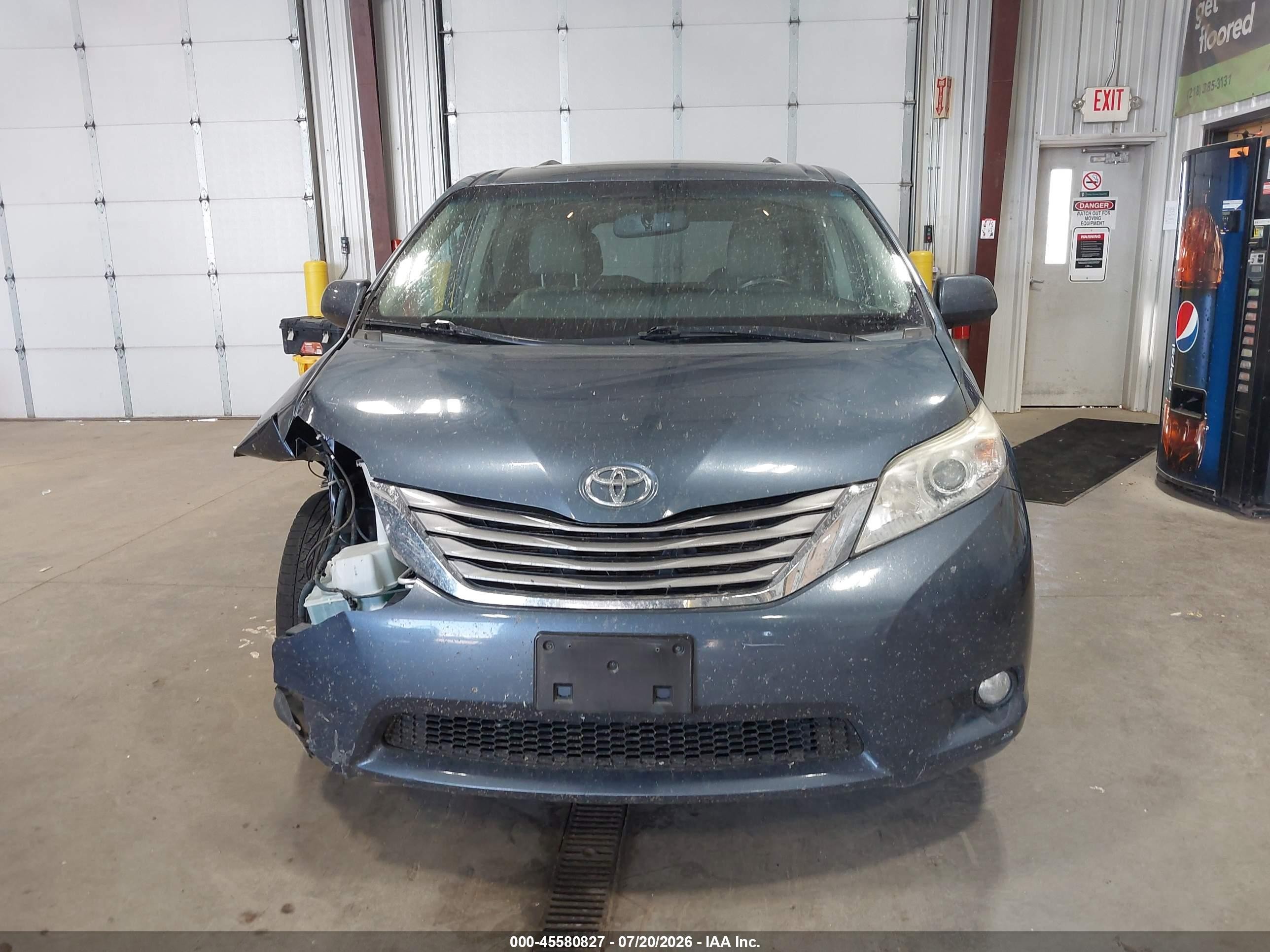 2015 Toyota Sienna Xle 7 Passenger Синий vin: 5TDDK3DC7FS121907