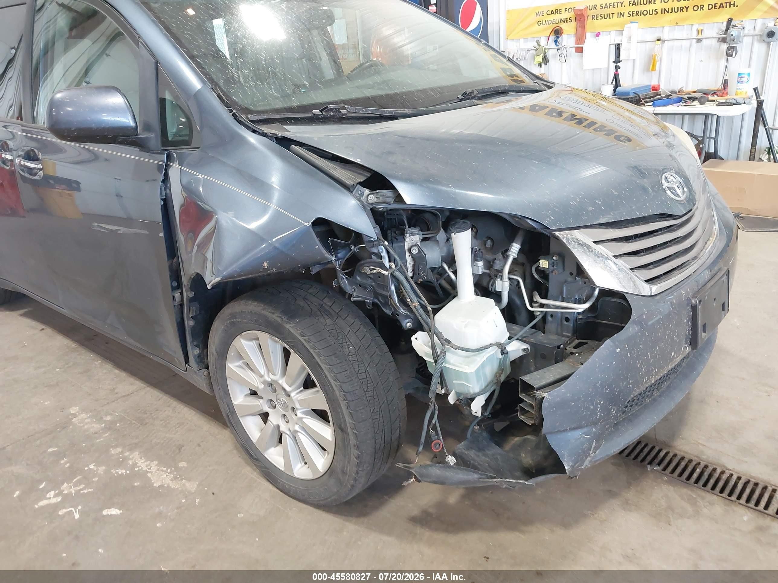 2015 Toyota Sienna Xle 7 Passenger Синий vin: 5TDDK3DC7FS121907