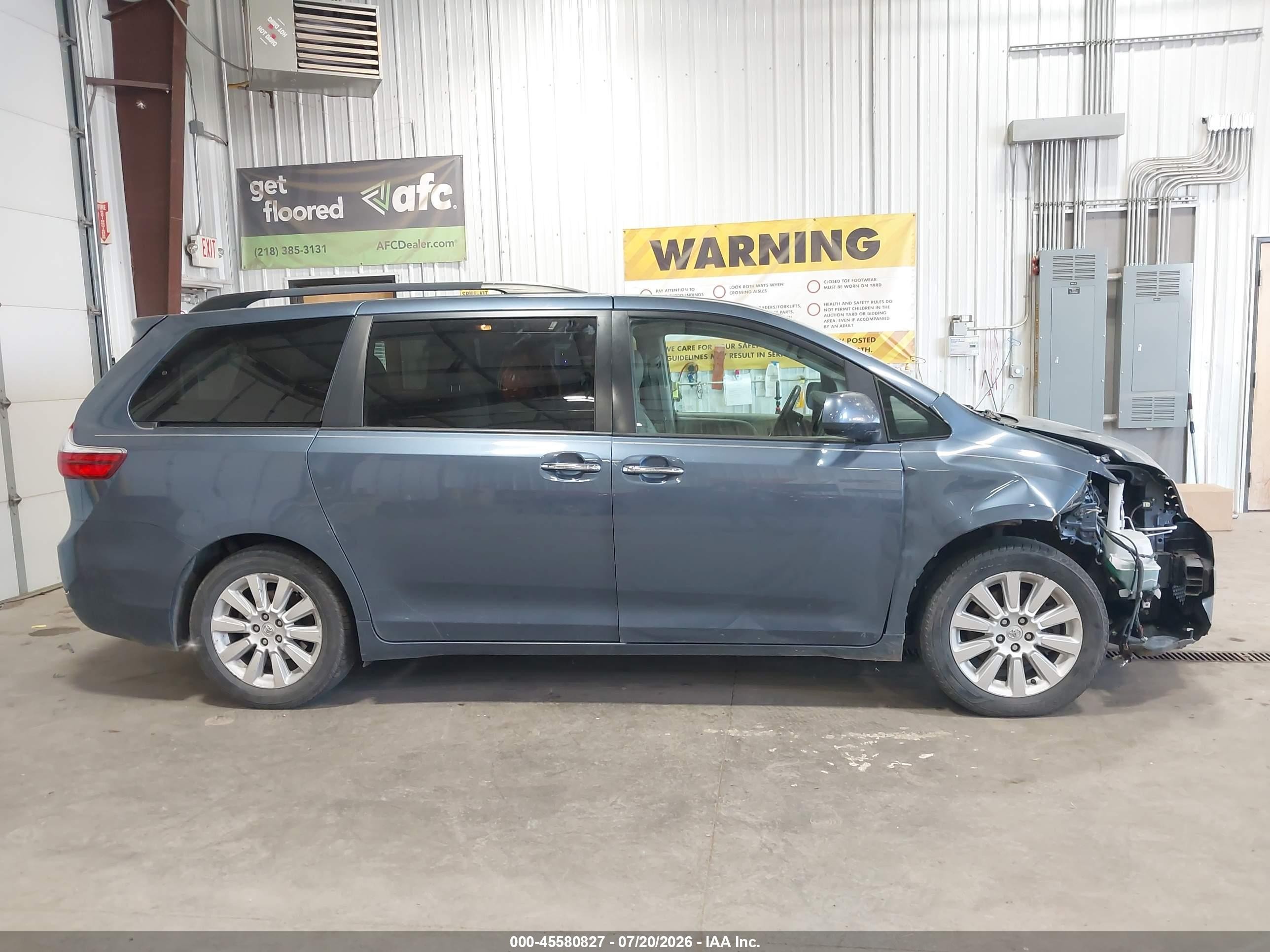 2015 Toyota Sienna Xle 7 Passenger Синий vin: 5TDDK3DC7FS121907