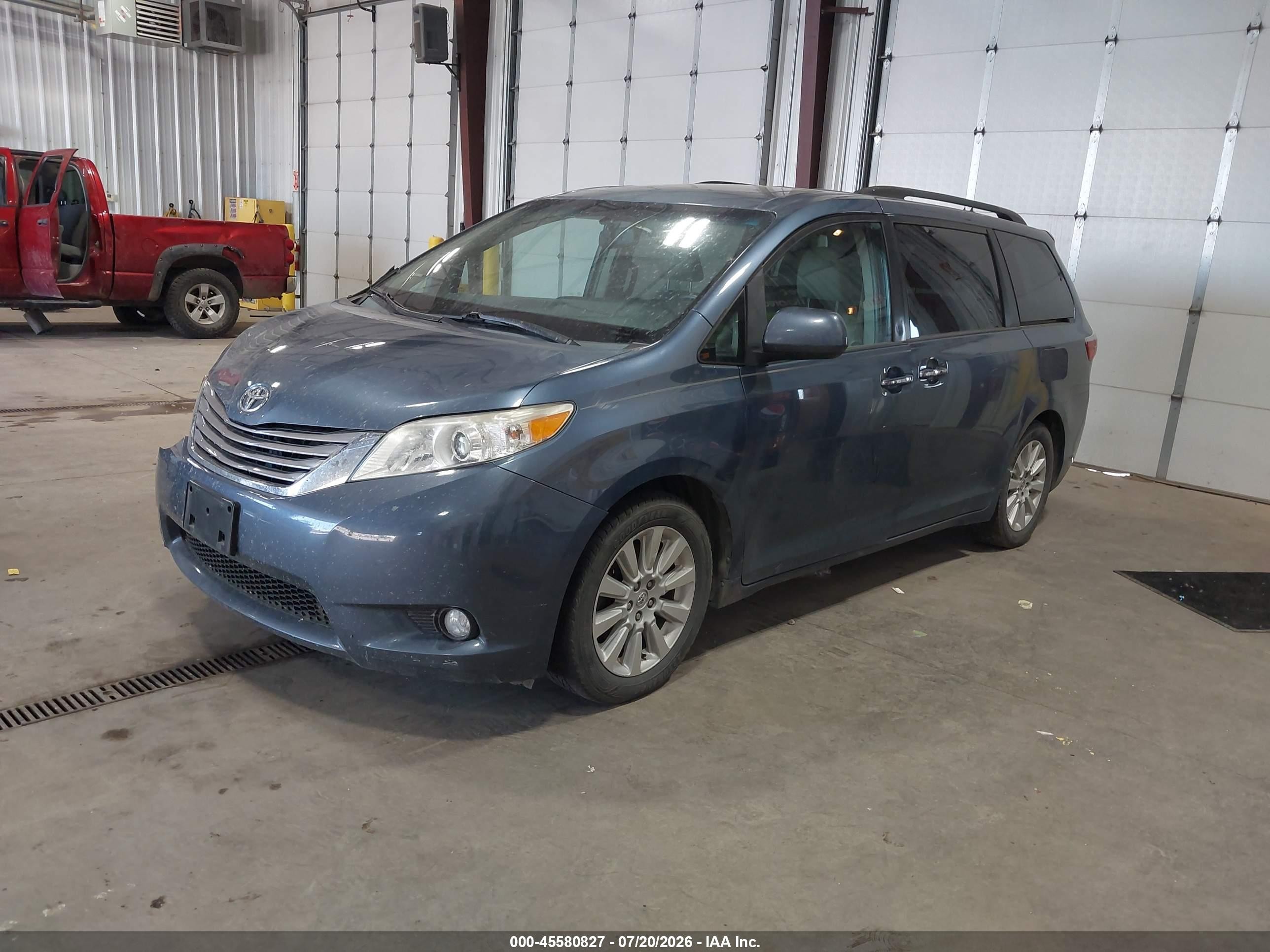 2015 Toyota Sienna Xle 7 Passenger Синий vin: 5TDDK3DC7FS121907