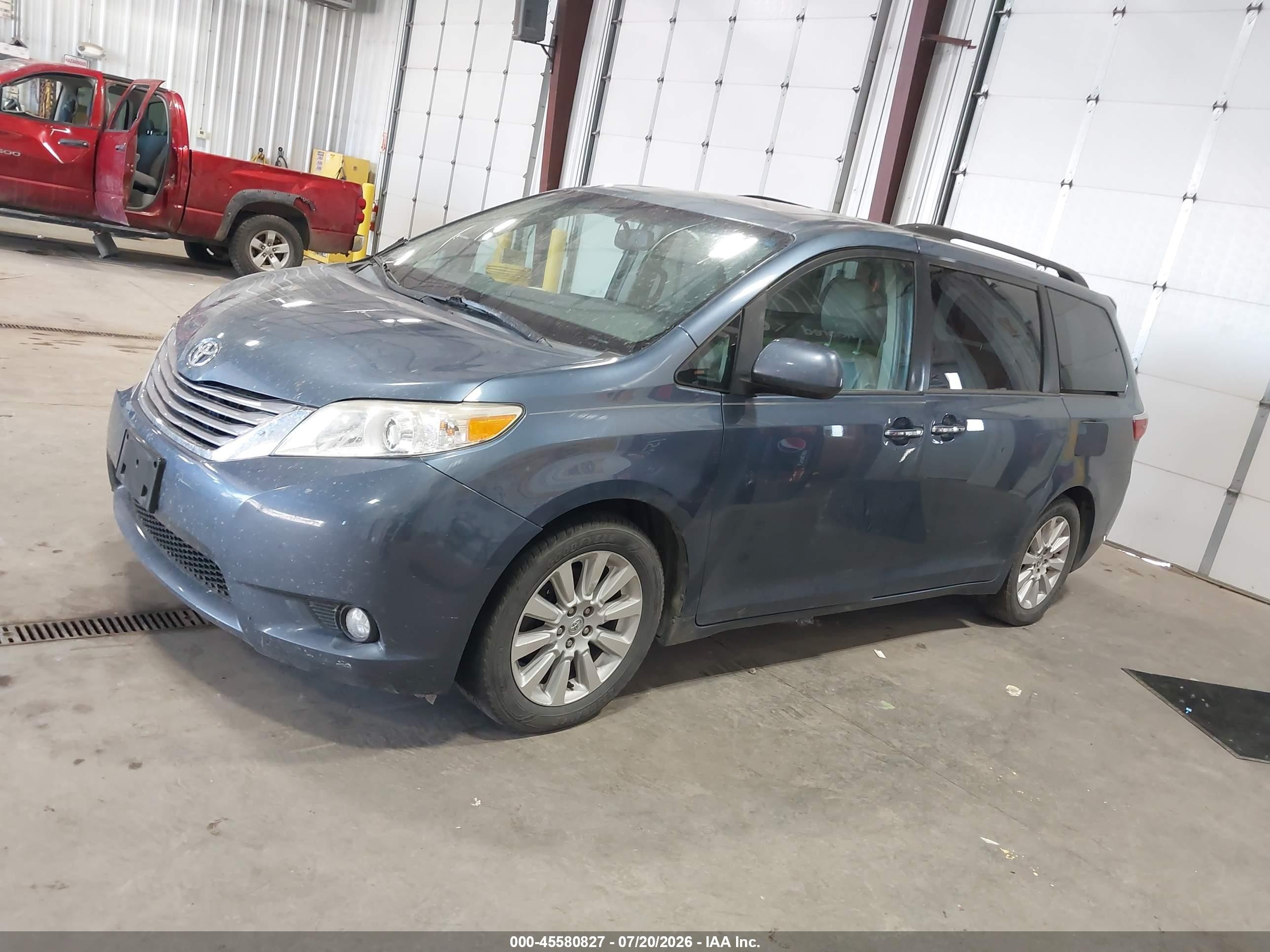 2015 Toyota Sienna Xle 7 Passenger Синий vin: 5TDDK3DC7FS121907