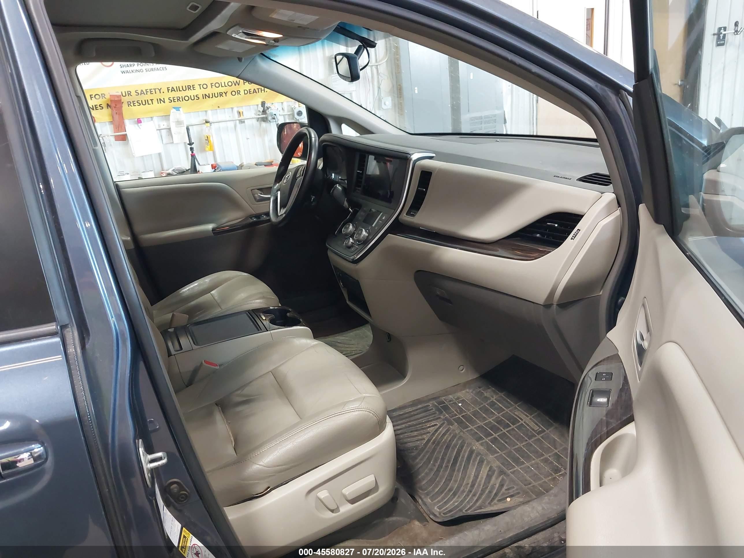 2015 Toyota Sienna Xle 7 Passenger Синий vin: 5TDDK3DC7FS121907