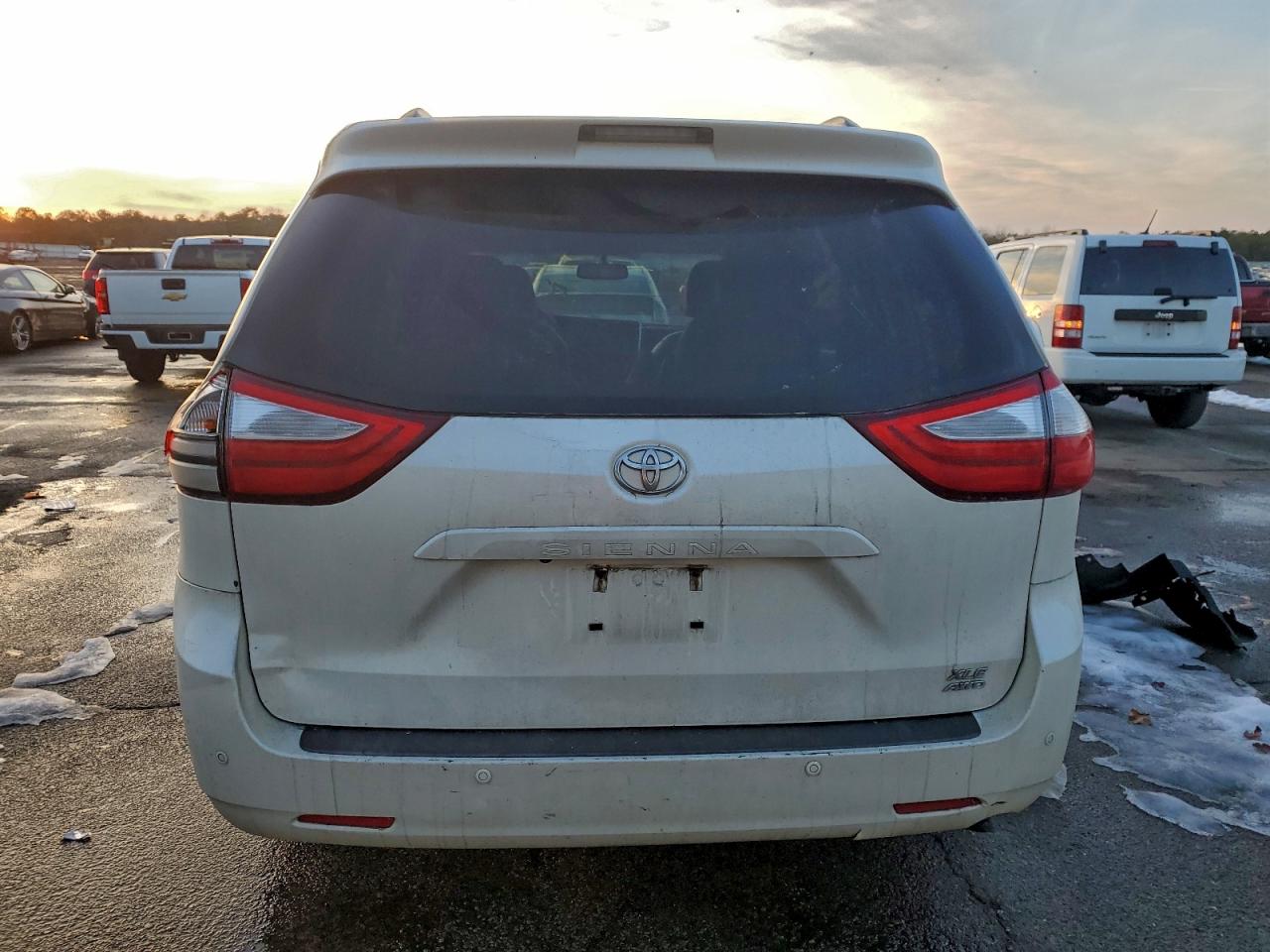 2015 Toyota Sienna Xle Белый vin: 5TDDK3DC7FS121972
