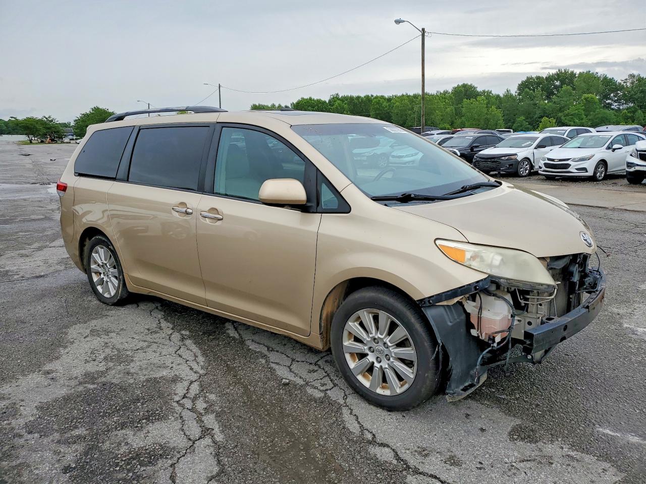 2011 Toyota Sienna Xle/limited V Gold vin: 5TDDK3DC8BS027724